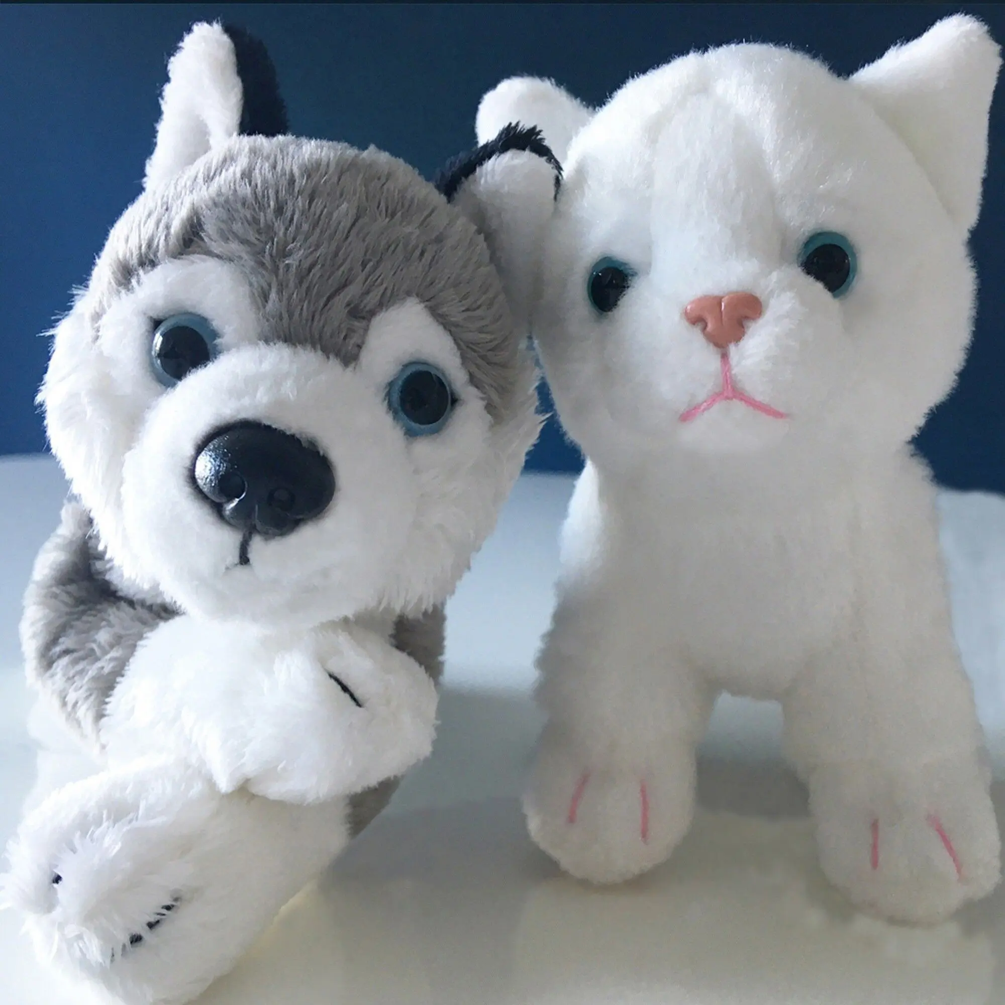 Uni-Toys®