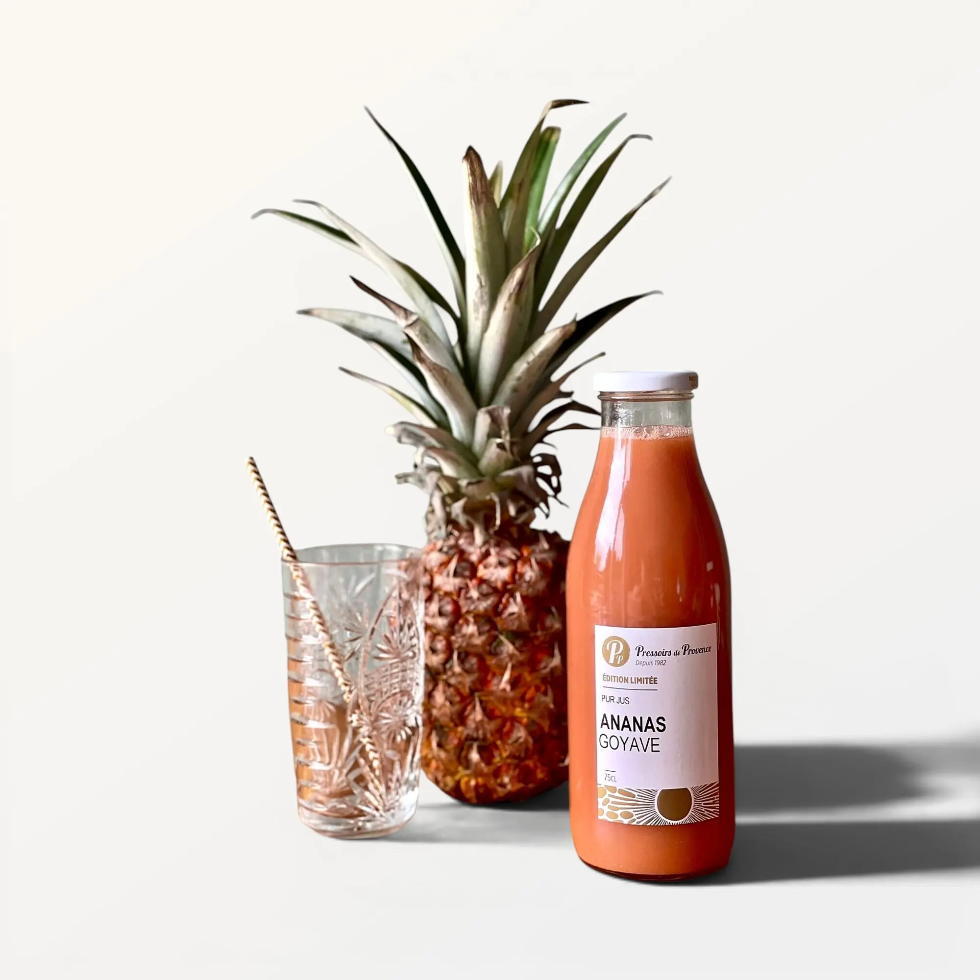 Fruit juice - Pure pineapple and guava juice - 75cl - EL21