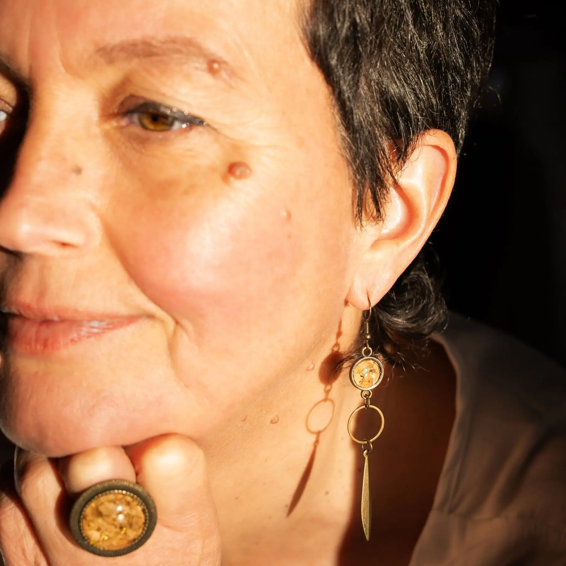 Marie cork earrings, bronze metal