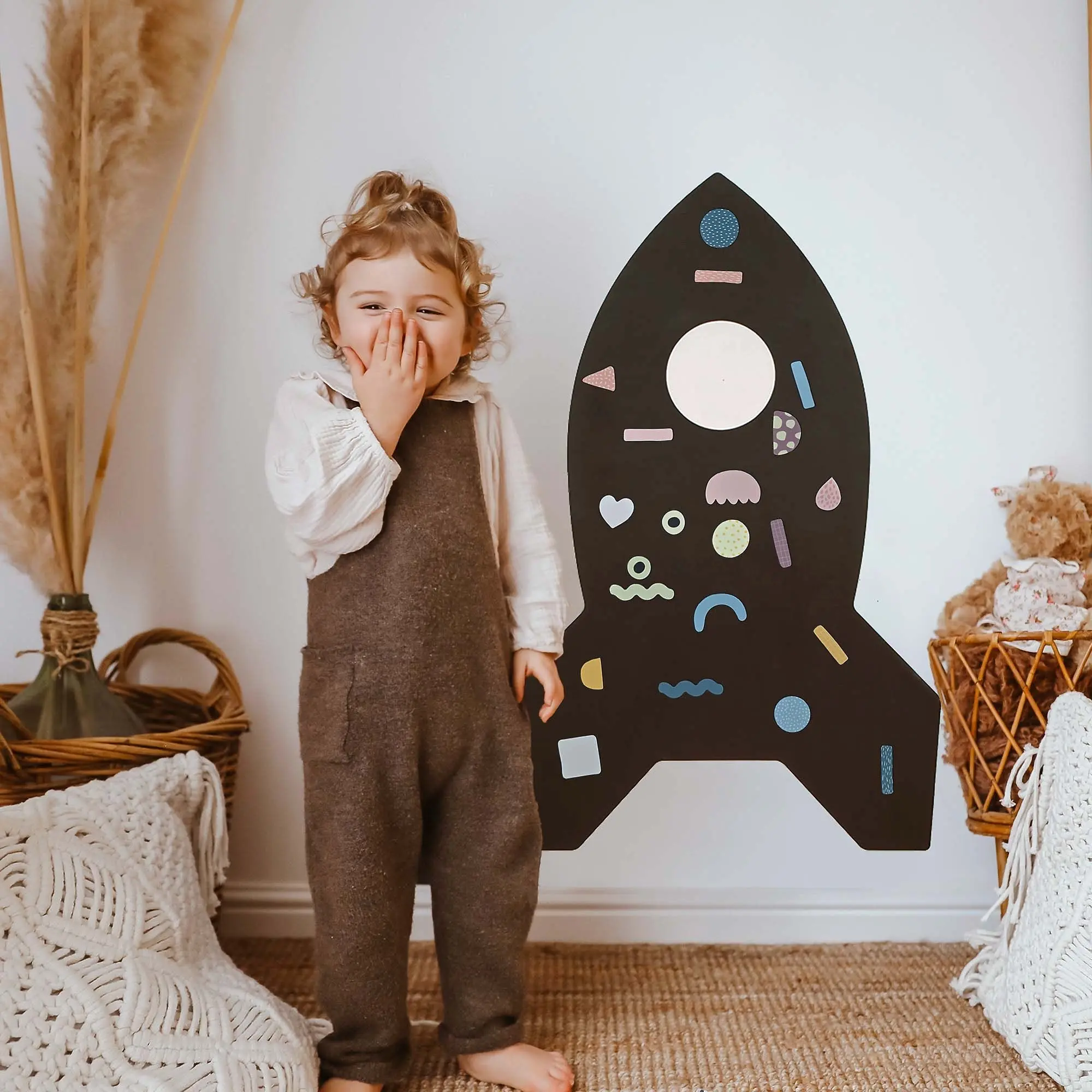 Magnetic Board - Rocket - Magnetic wall decoration for children, no drilling required & modular - Educational & Creative