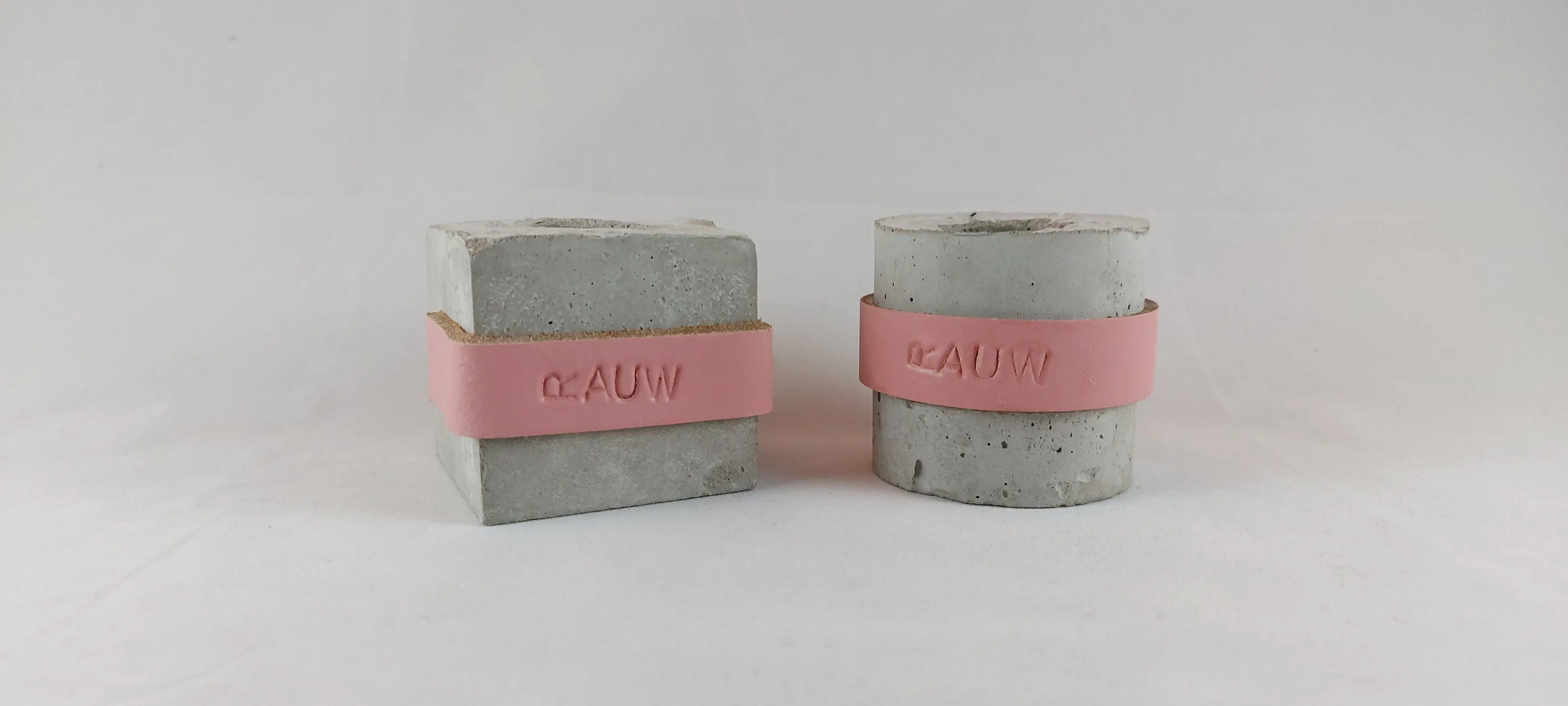 Rohbeton-Design-Kerzenhalter-Set – Pink