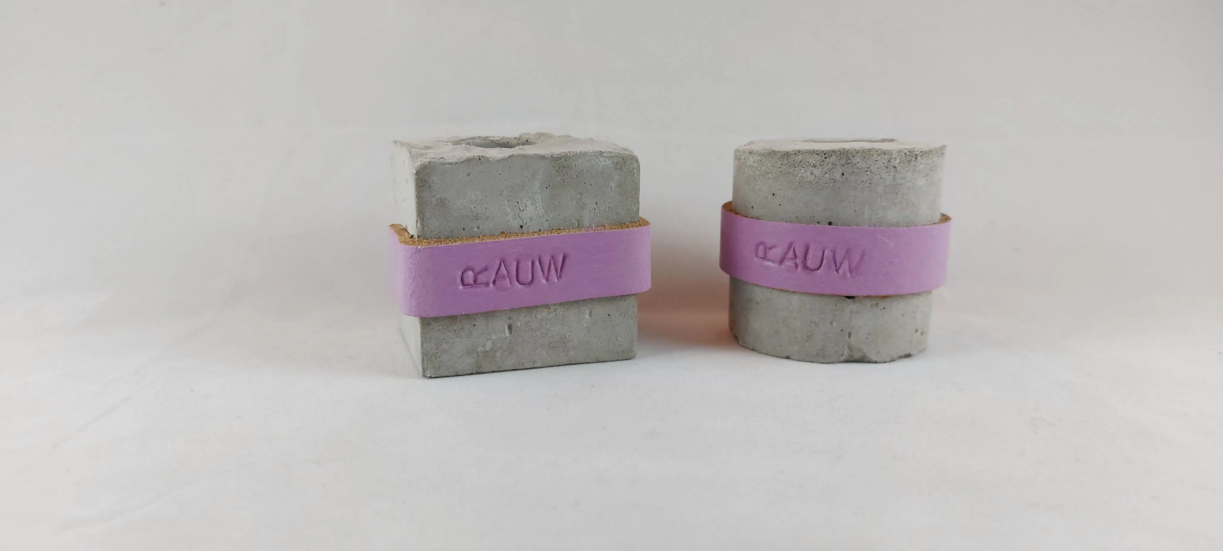 Rohbeton-Design-Kerzenhalter-Set – Lavendel