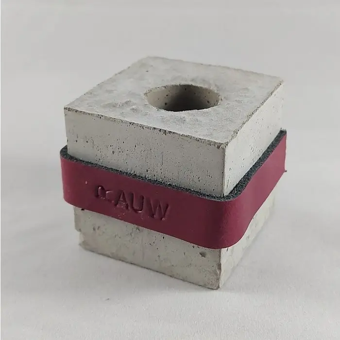 Raw Concrete Design Kerzenhalter Industrial Cement - Bordeauxrot