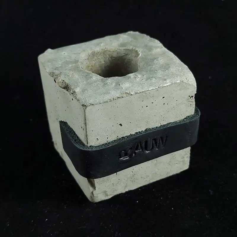 Raw Concrete Design Kerzenhalter Industrial Cement - Schwarz