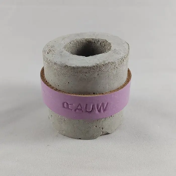 Raw Concrete Design Kerzenhalter Runder Industriezement - Lavendel