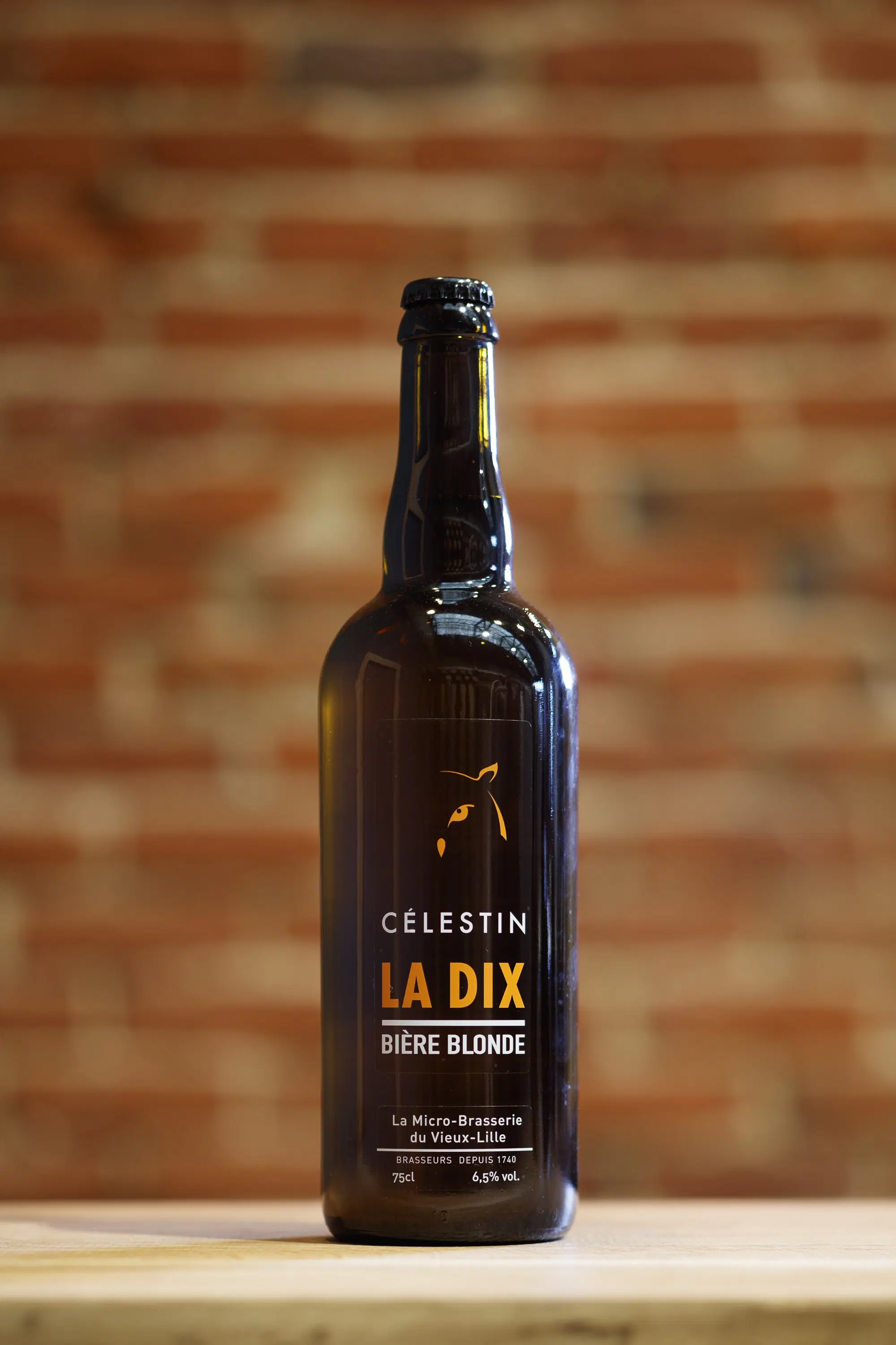 LA DIX Blonde Beer at 6.5% Vol. 75cl