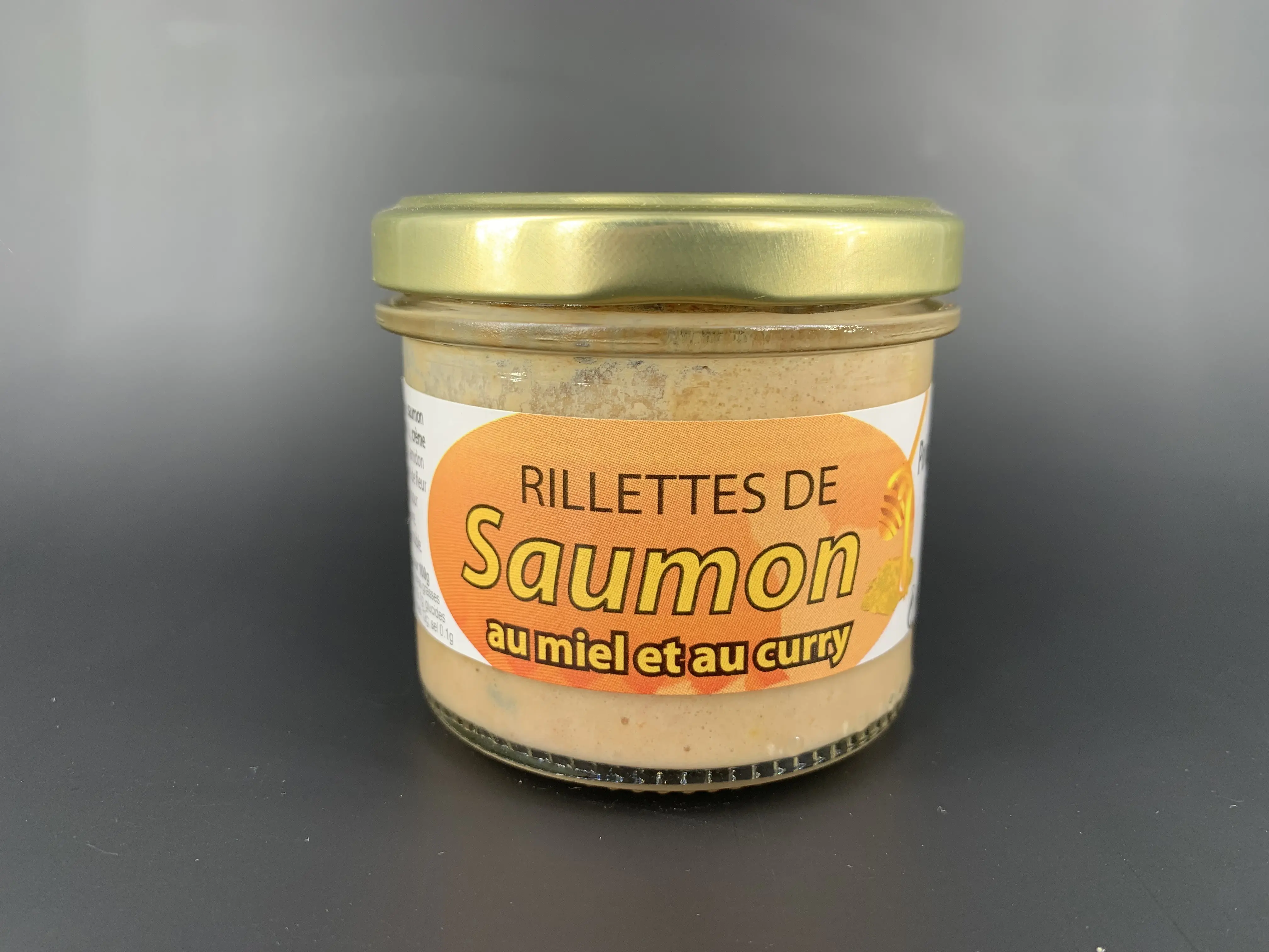 Rillettes de salmón con miel y curry