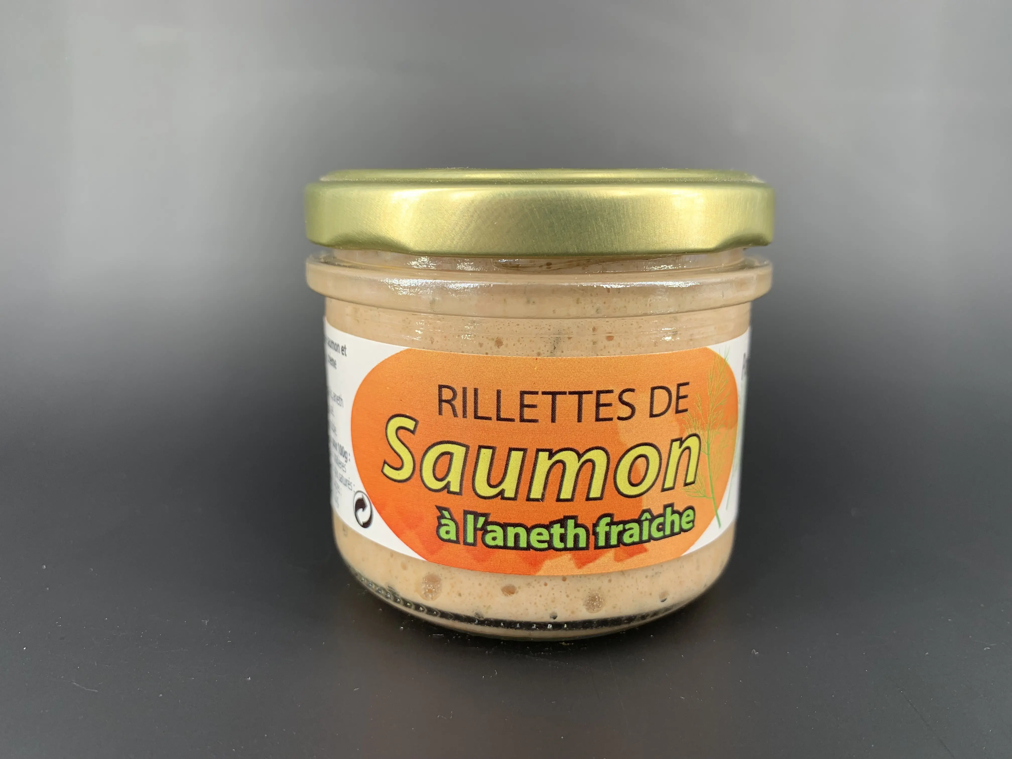 Rillettes de salmón con eneldo