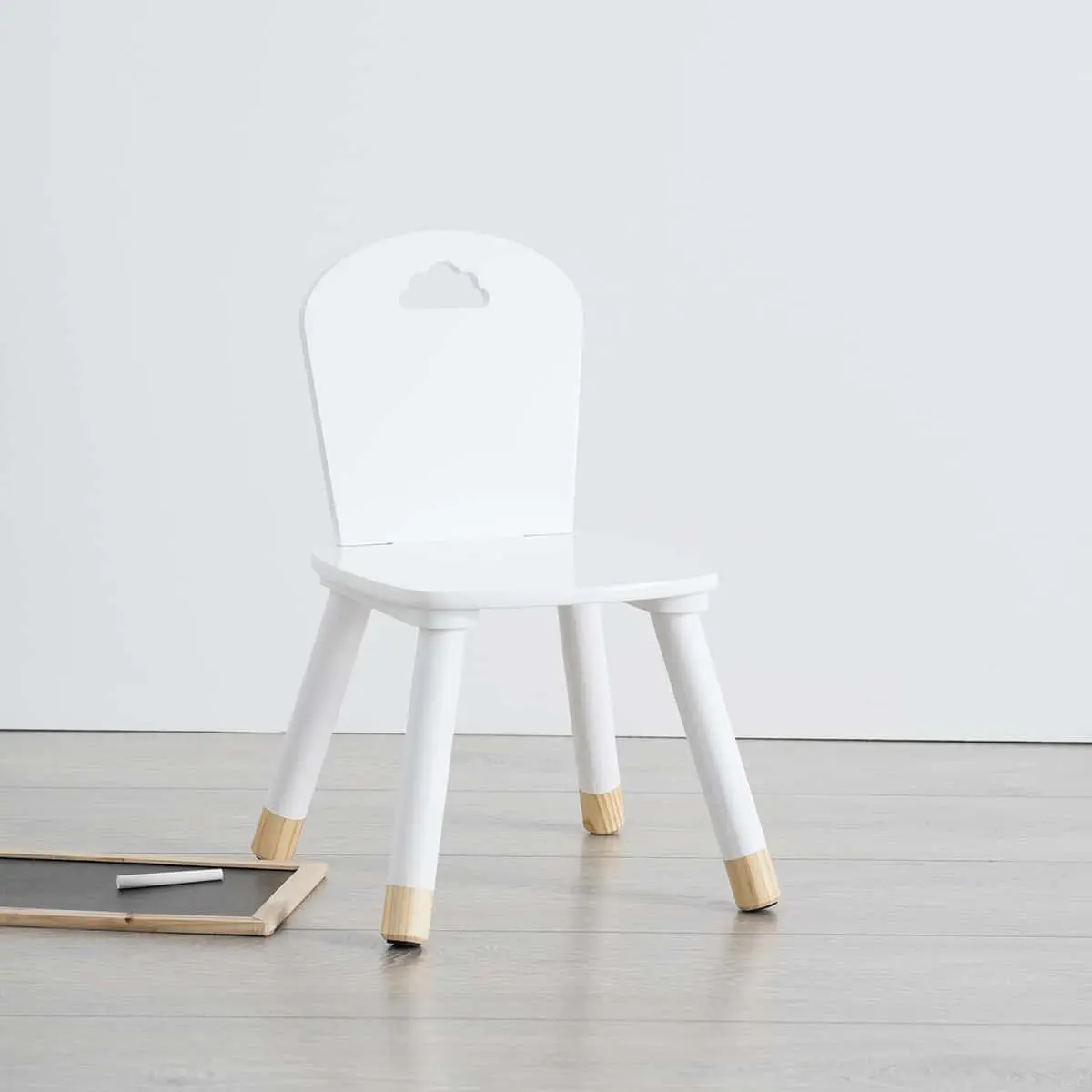 The coloritable chair