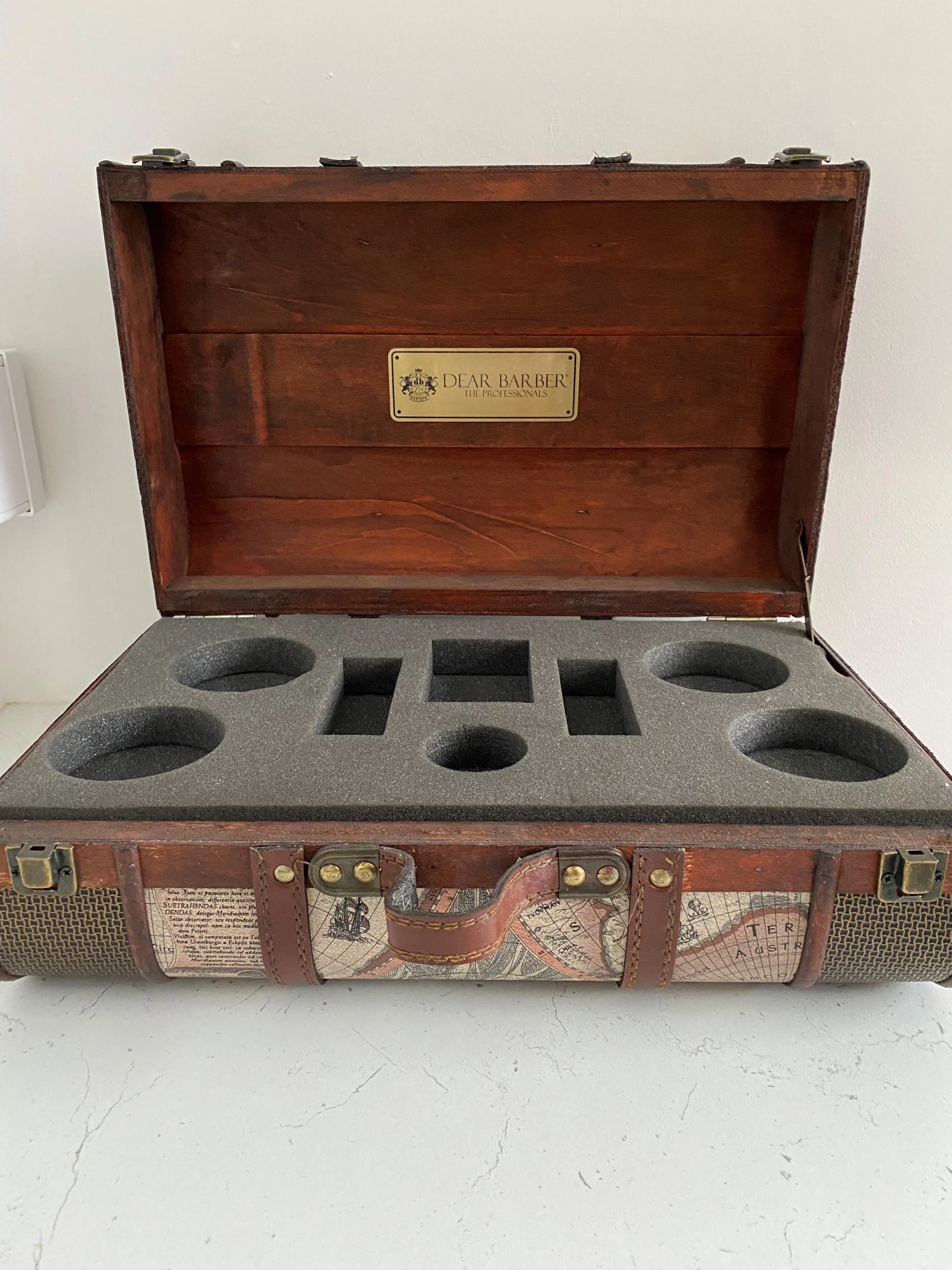 Valise vide cher barbier