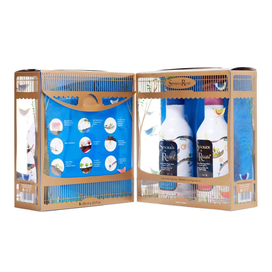 Estuche de REGALO "SENSACIONES DEL MEDITERRANEO" con 2 botellas en aluminio de 250 ml con AOVE, 1 de MEDIUM y 1 de INTENSE. Ademas 1 Diptico que cuenta la historia, 1 Cuadriptico que expone los MARIDAJES.