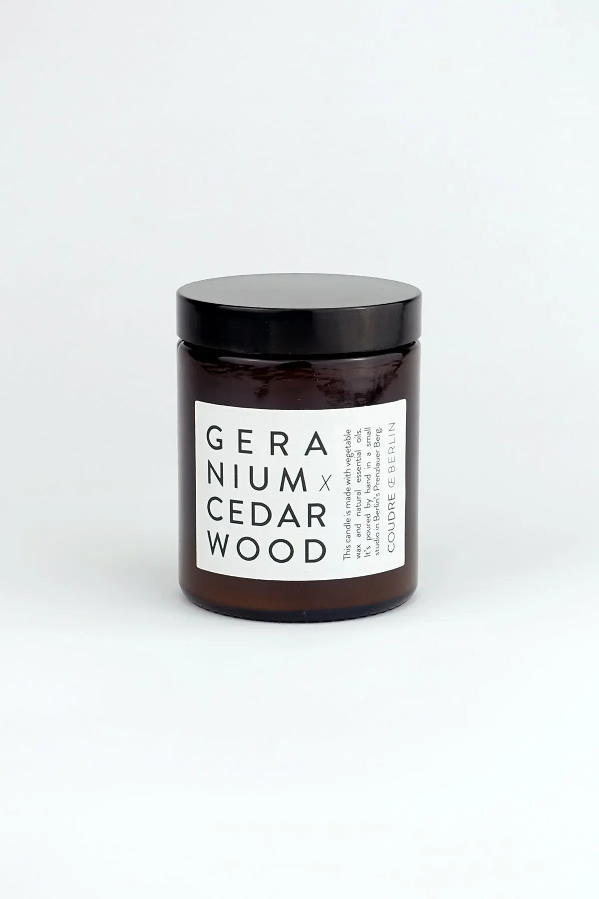 geranium x cedarwood / ESSENTIALS scented candle