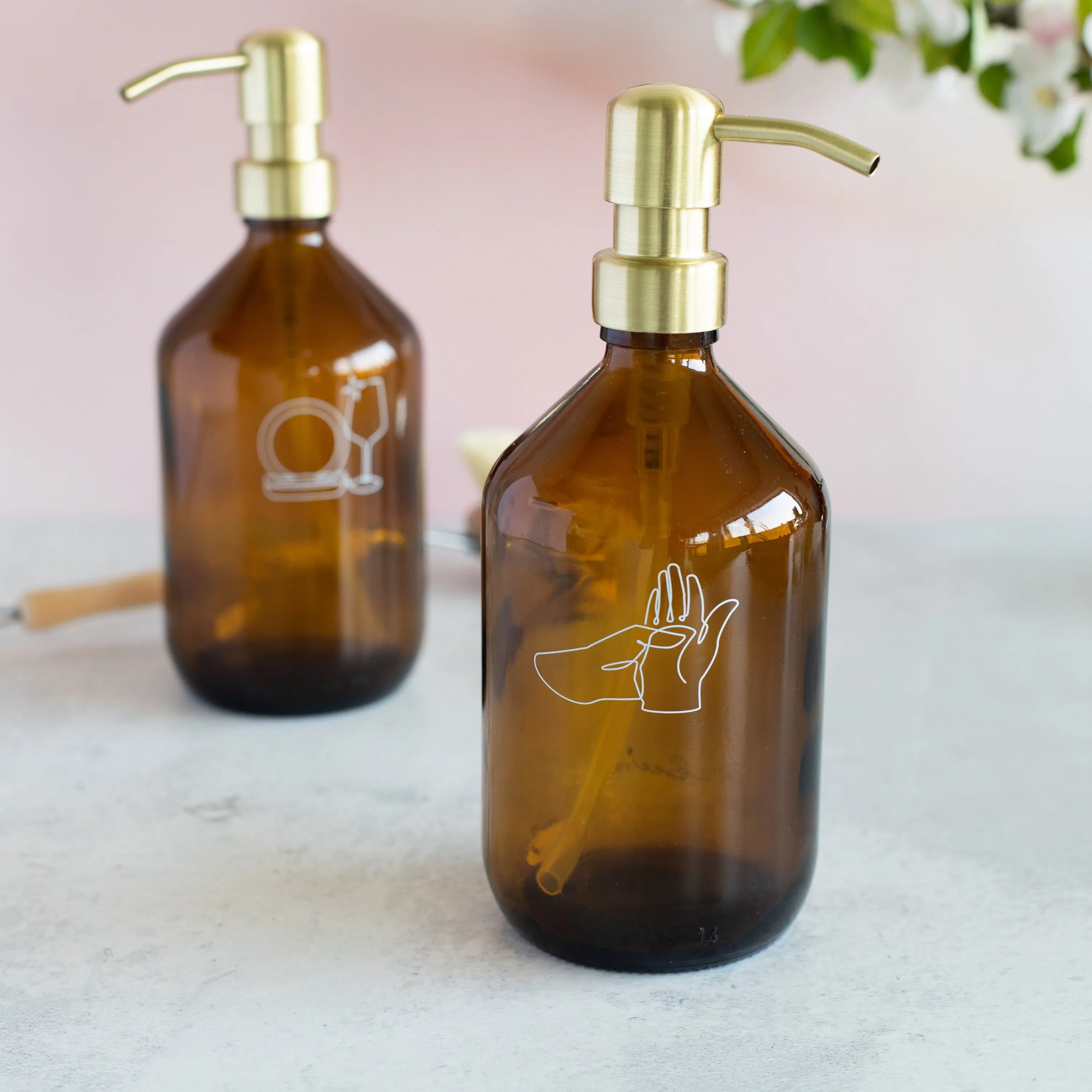 Soap dispenser brown glass 500 ml - hands + pump dispenser "gold"