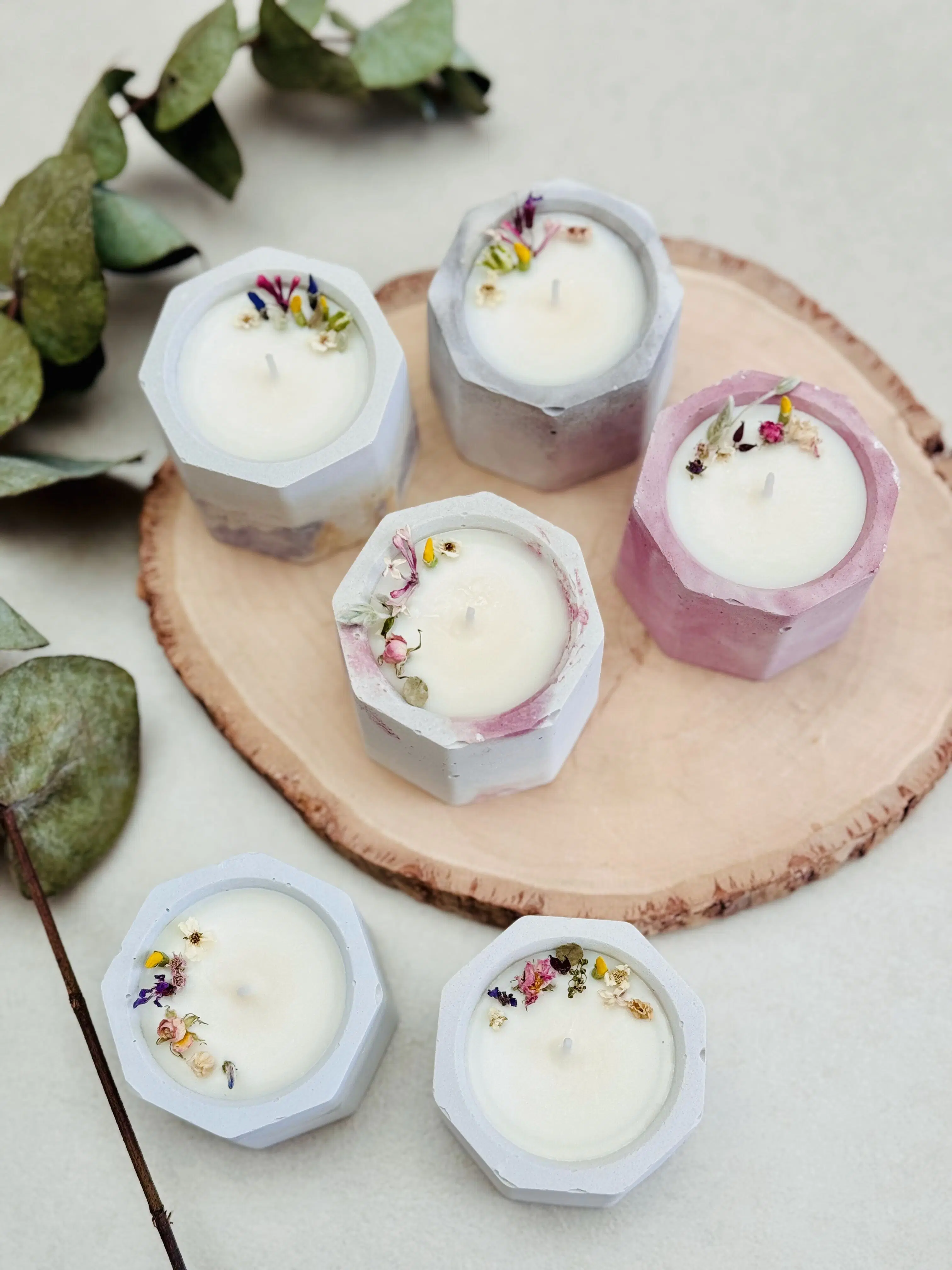 Random Color Floral Scented Candle