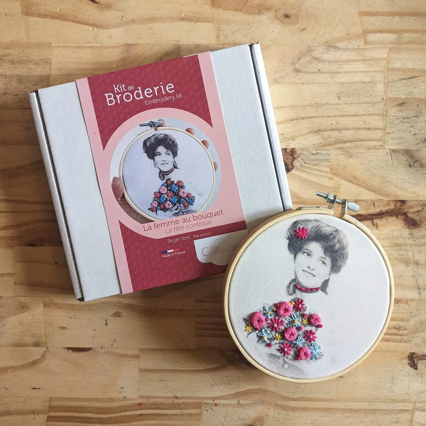 Embroidery kit - The woman with the bouquet