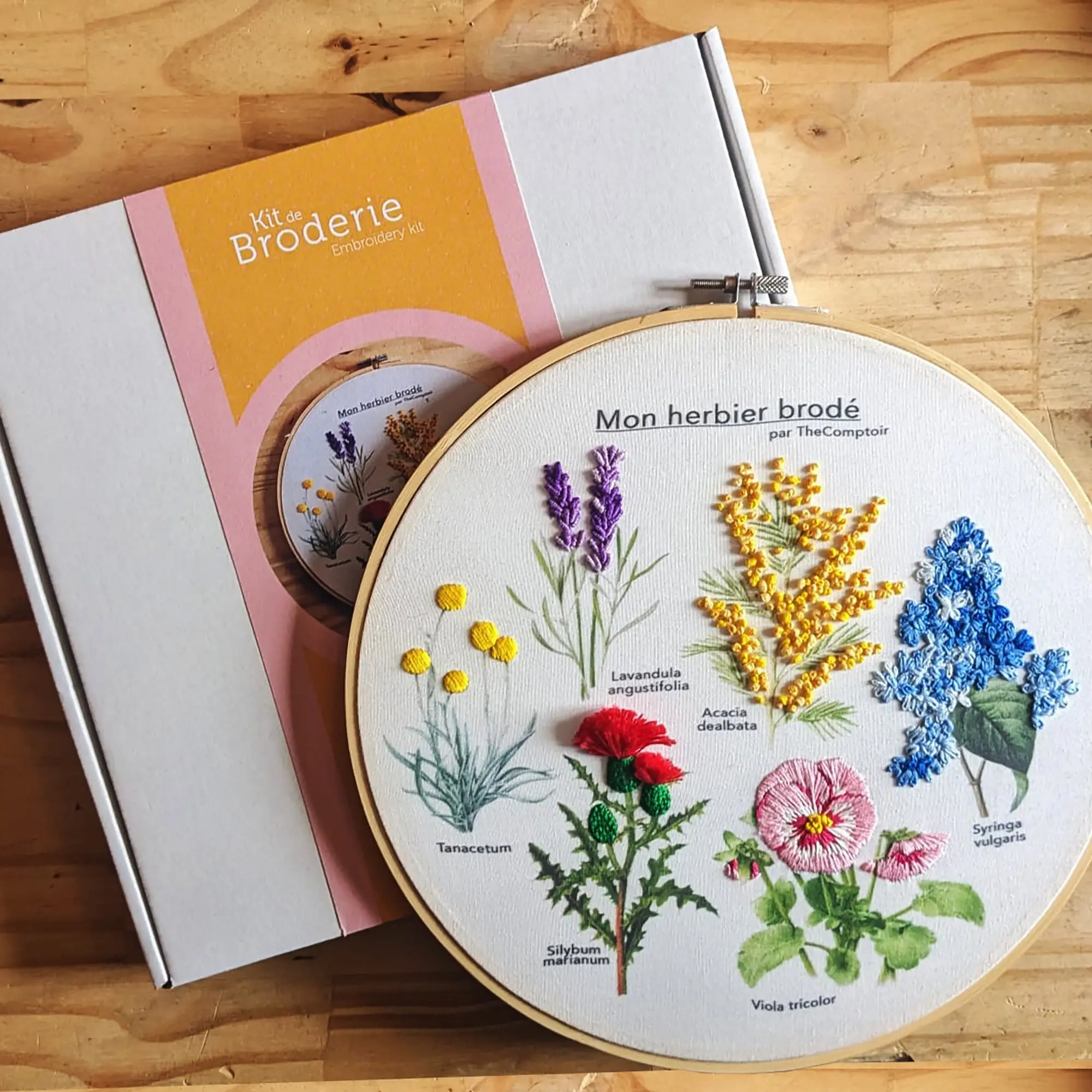 XXL embroidery kit - My embroidered herbarium