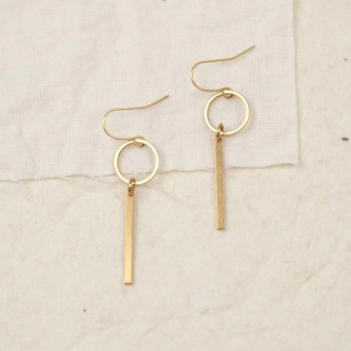 Goldene Ohrringe aus Messing - Mala