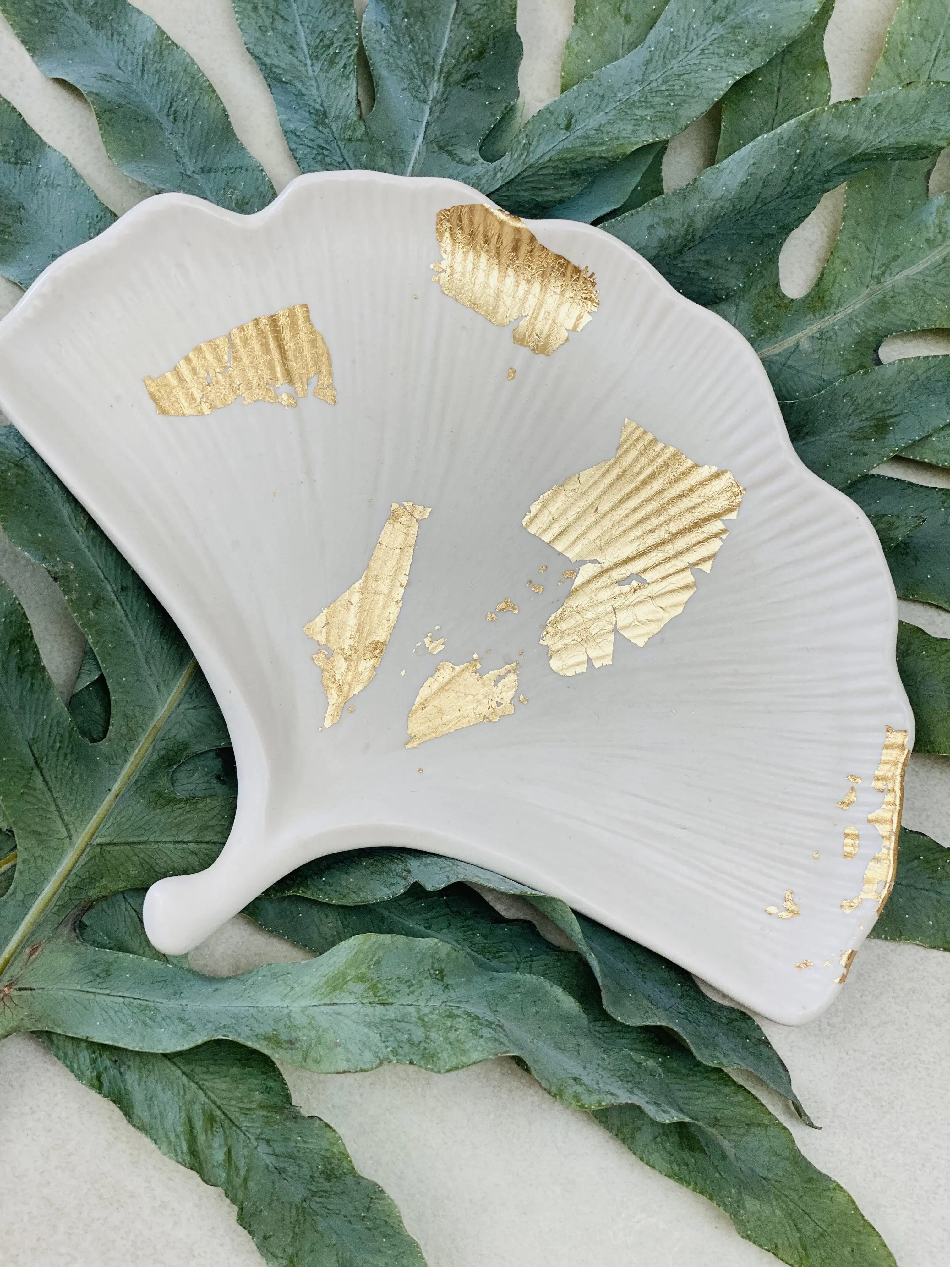 Jesmonite White Gold Ginkgo Tray | Gold Leaf Bowl | Interior Decoration Object