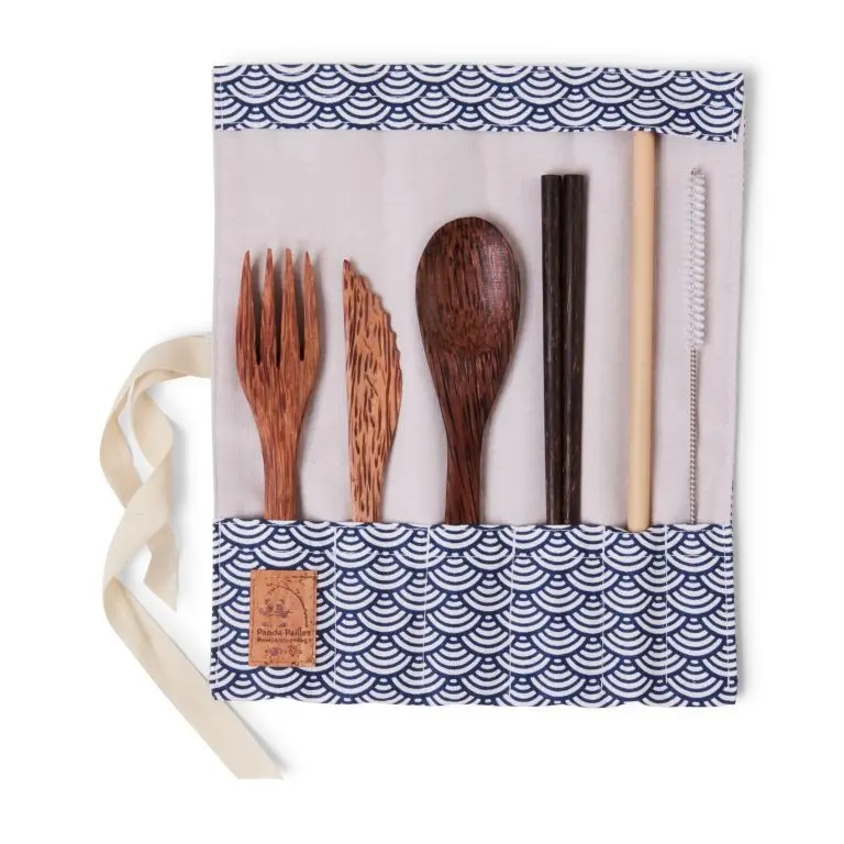 Set de couverts en bois de cocotier avec baguettes -  tissu écailles bleues