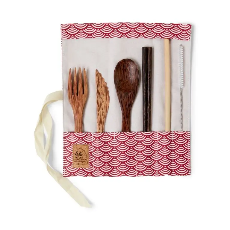 Set de couverts en bois de cocotier avec baguettes -  tissu écailles rouges