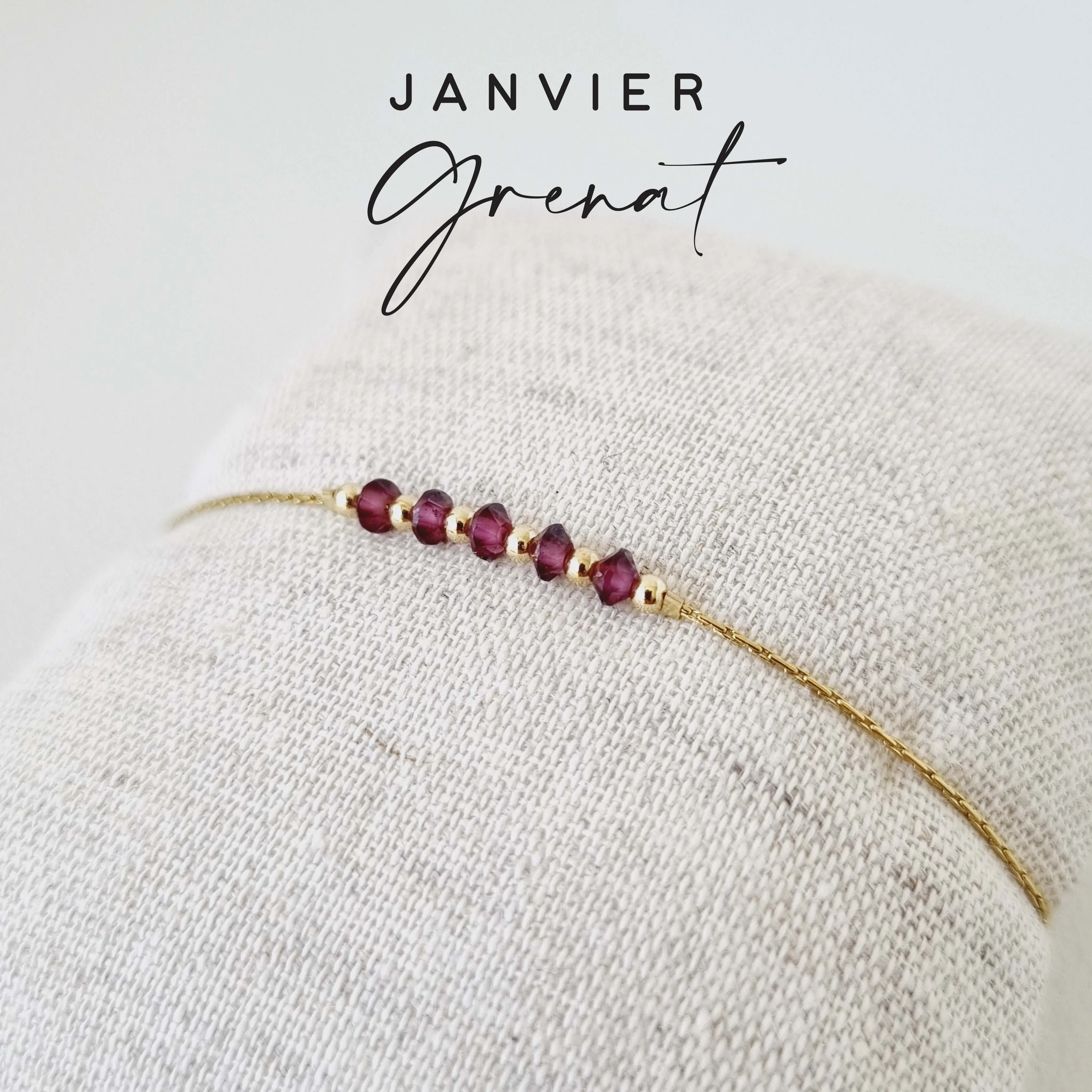 Birthstone bracelet for the month of January: Garnet