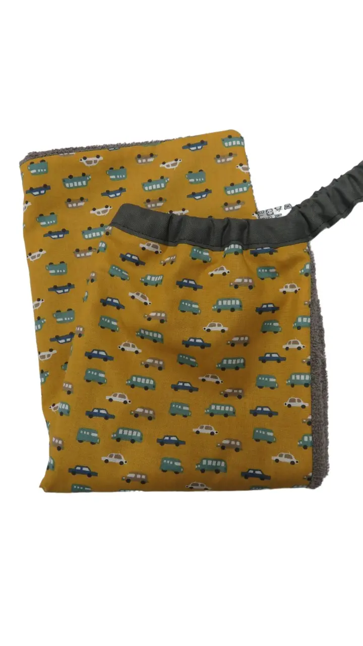 Canteen elastic bib towel Cars yellow background