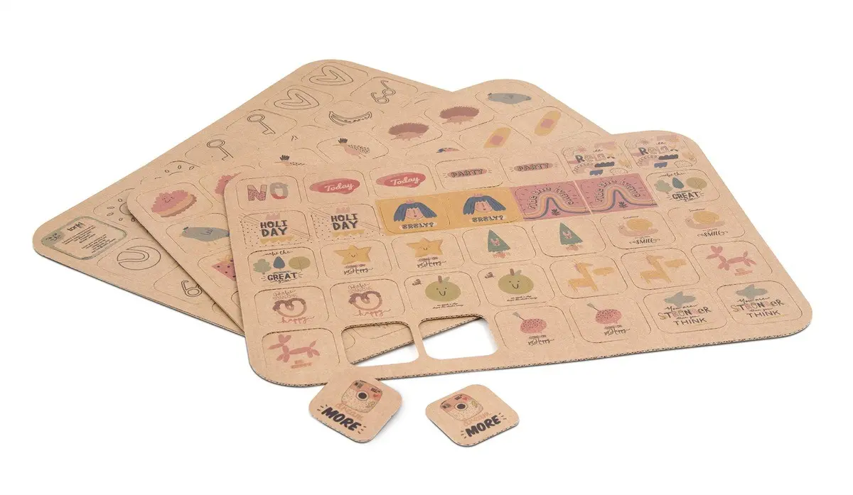 Gioco di memoria realizzato con cartone riciclato.