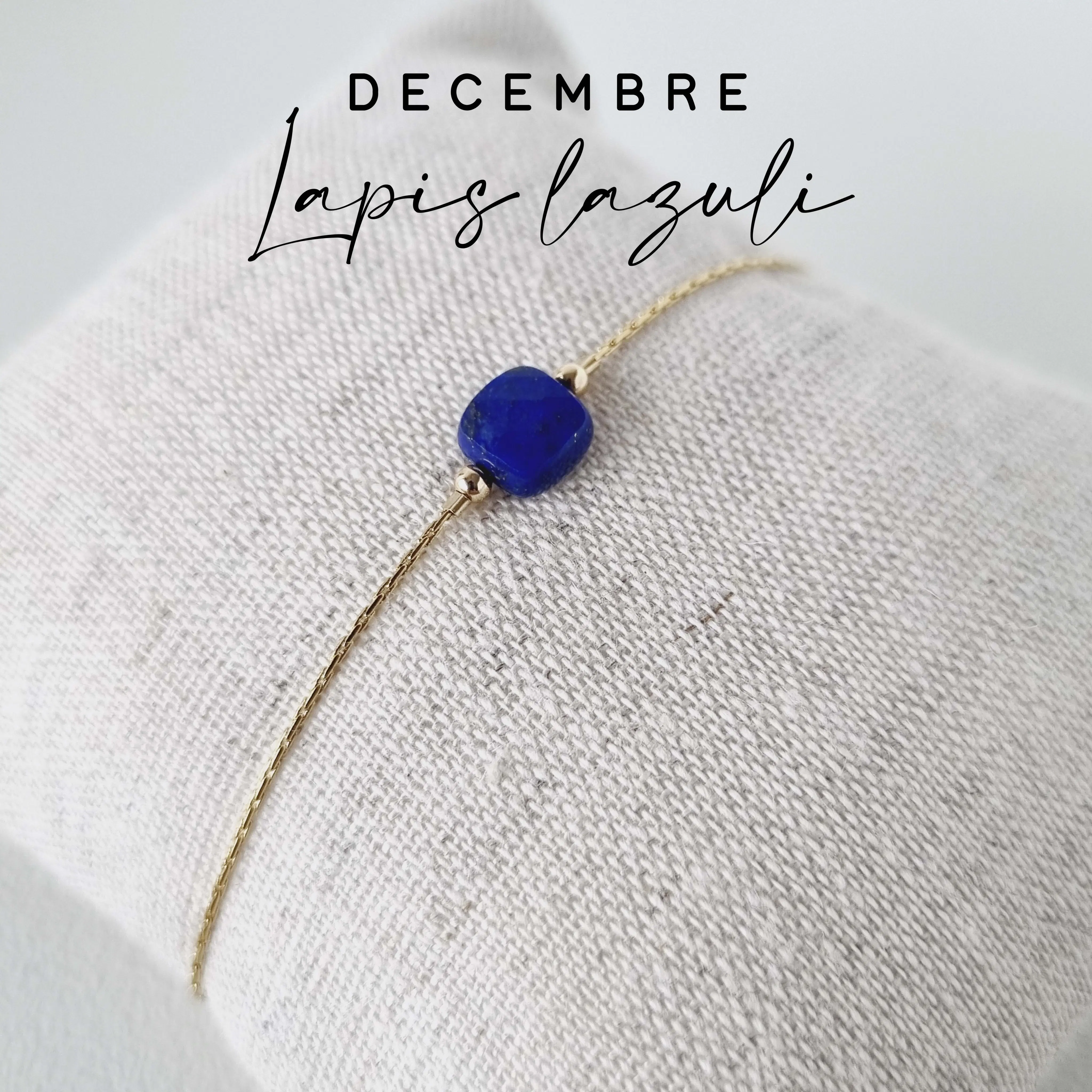 Birthstone bracelet for the month of December: Lapis lazuli