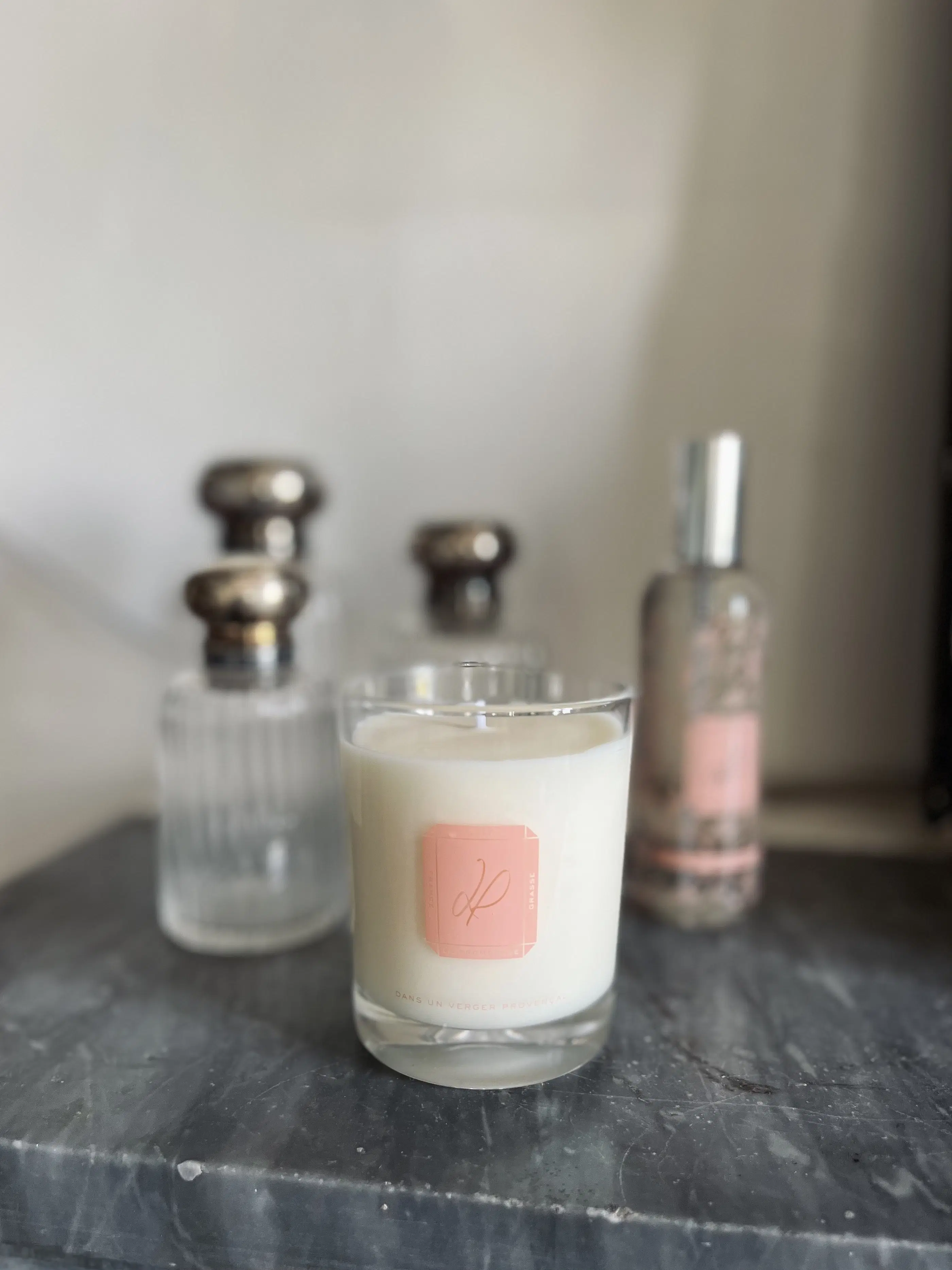 Bougie parfumée - Dans un verger Provençal - (cire 100% végétale) - 180g