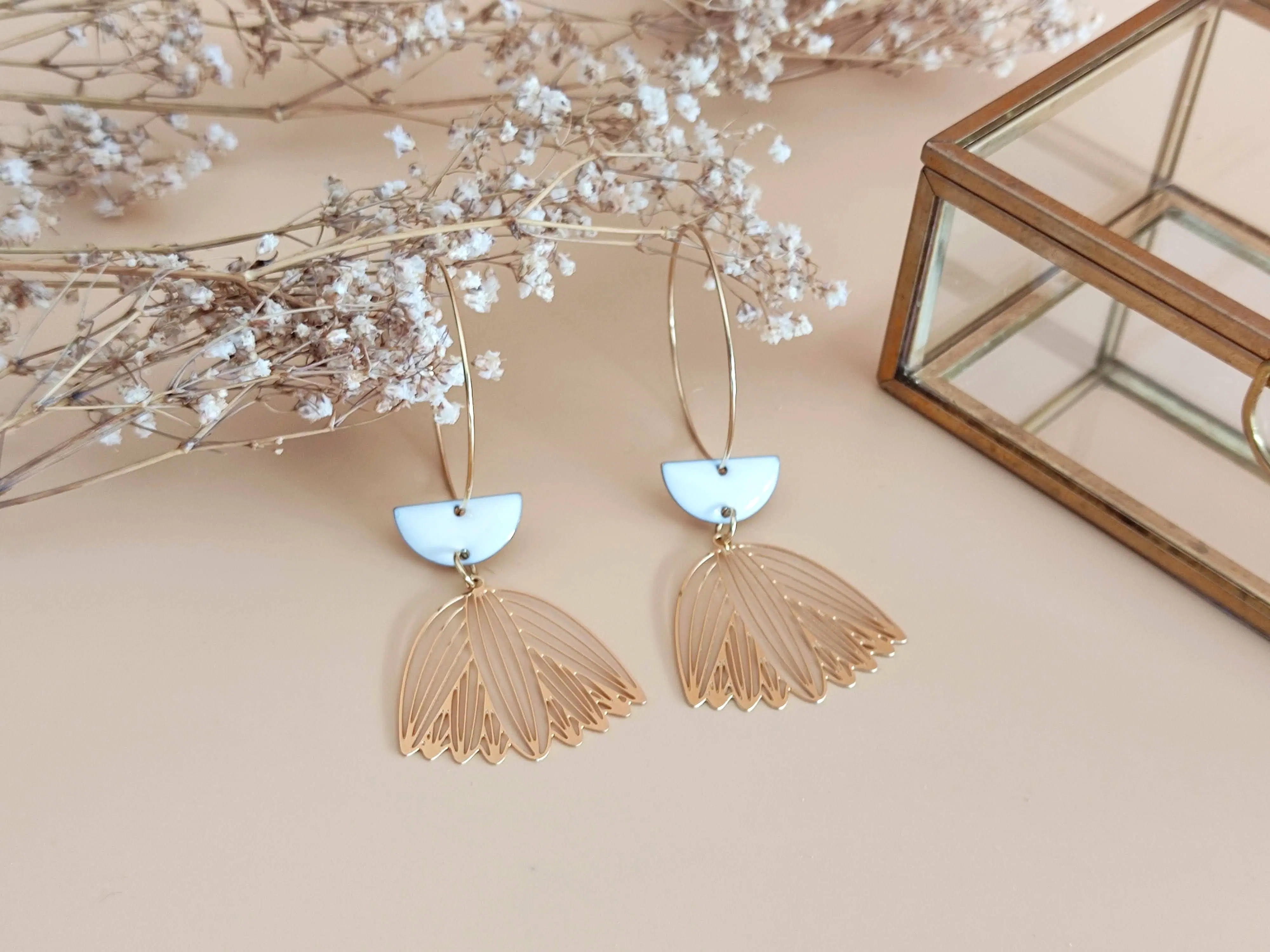 La Malicieux white half-moon hoop earrings
