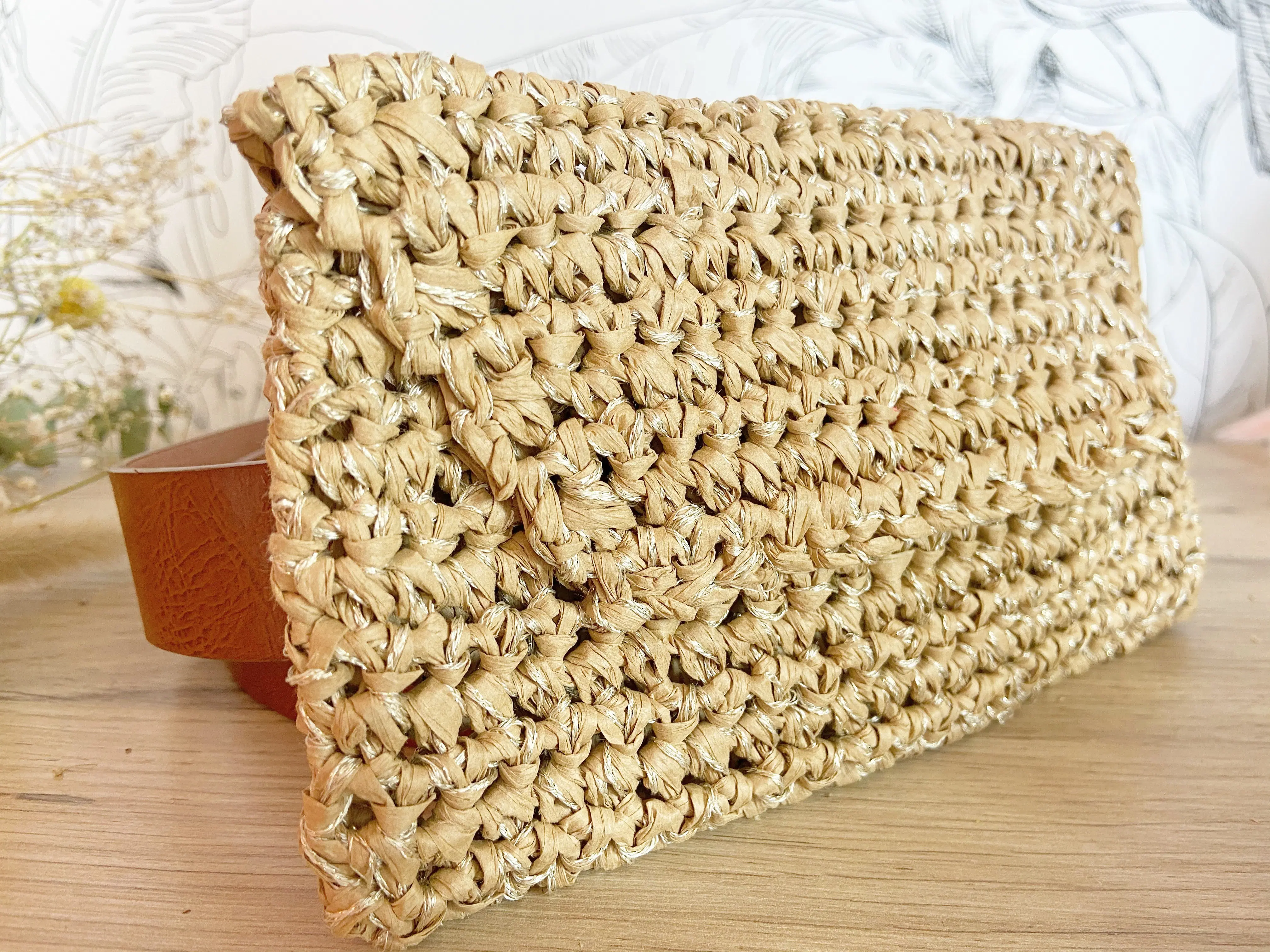 Women's banana bag raffia Natural and Gold-Phone pouch for the holidays