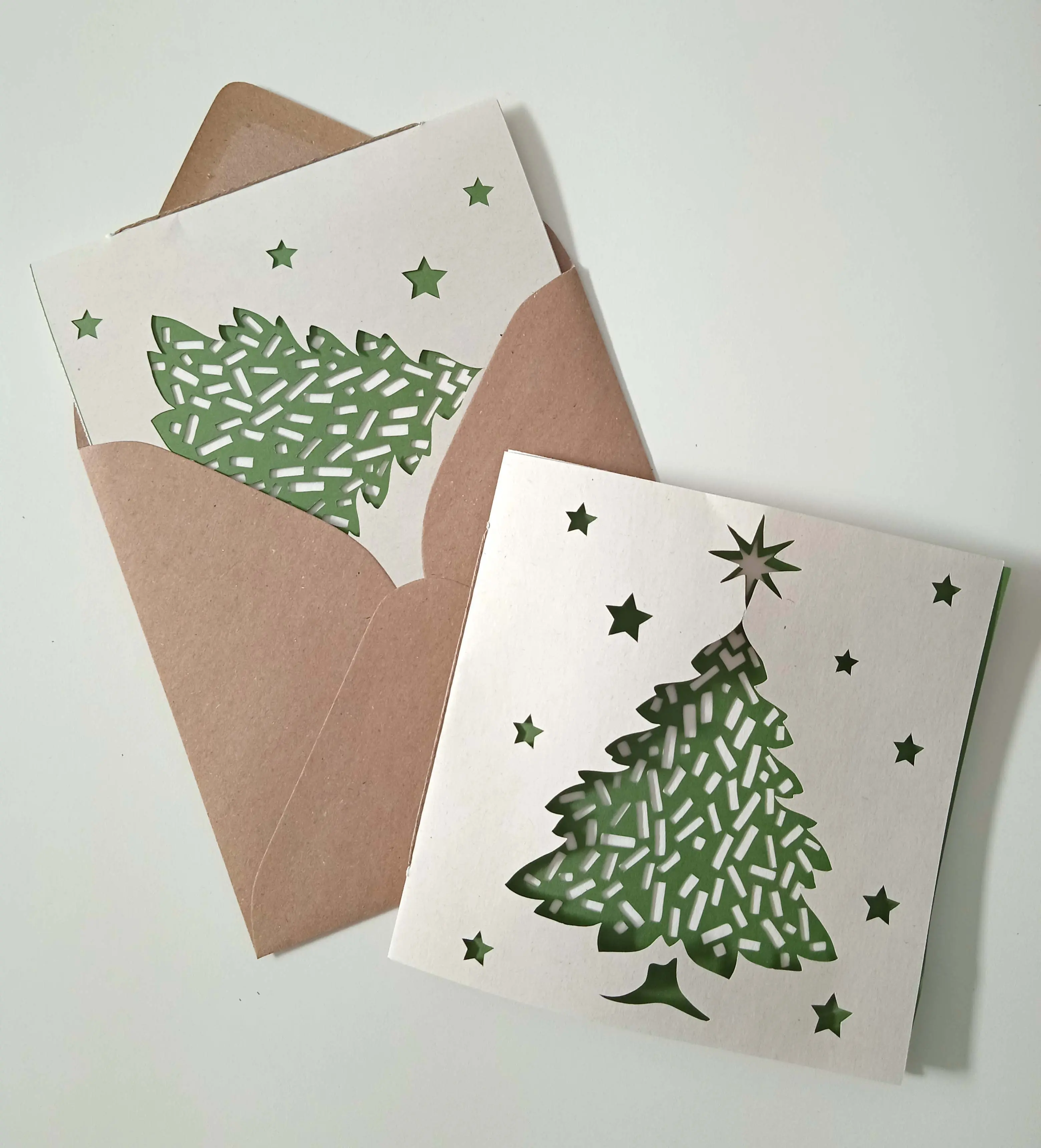 Die-cut and sewn Christmas postcard Christmas tree