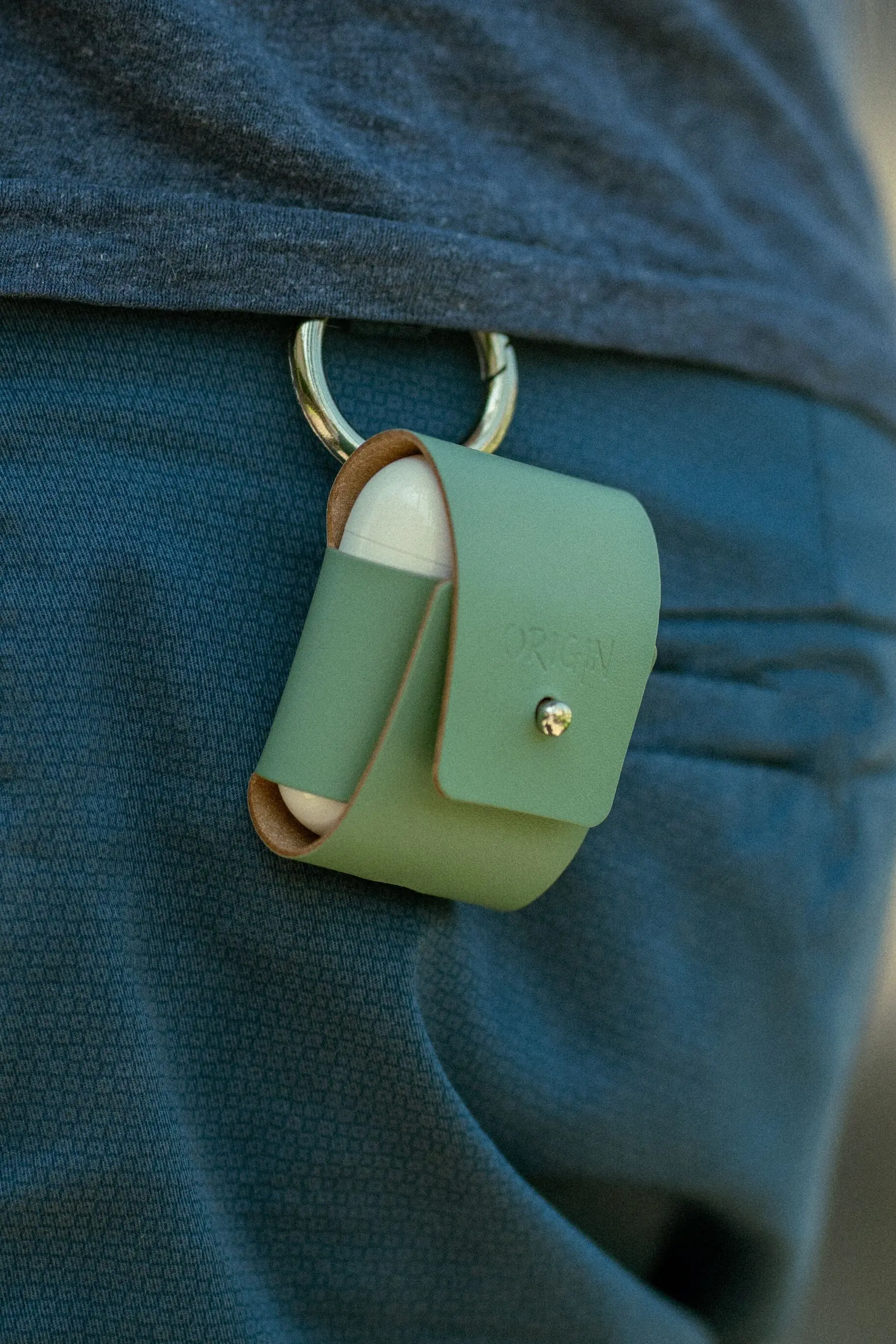 AirPods 1 & 2 Case - Recycled Leather
