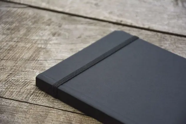 Lyonnais A5 notebook - black with dust jacket
