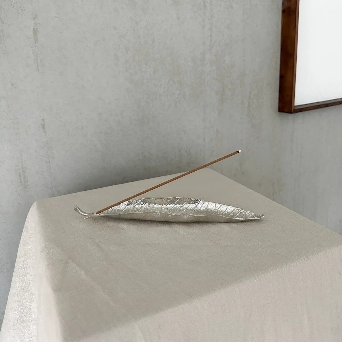 Incense holder - silver-coloured - leaf-shaped - 25 x 5 cm