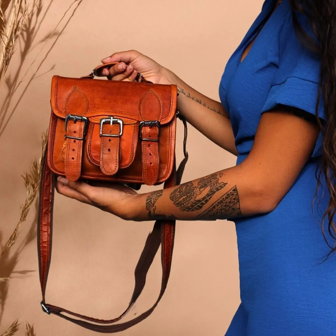 Sac en cuir bandoulière style petit cartable vintage - PETIT SANDRO
