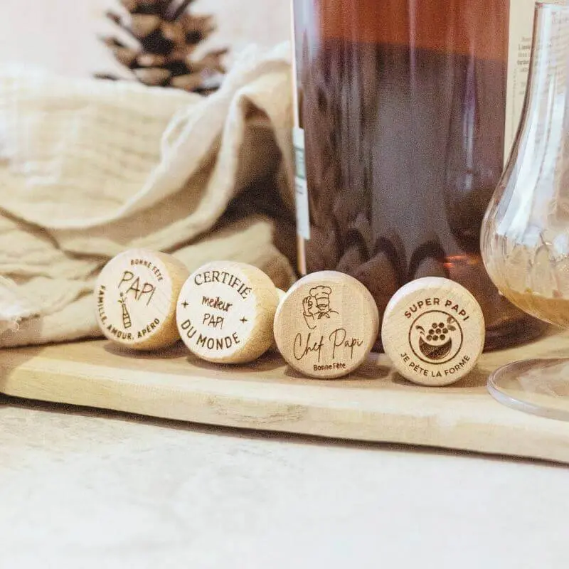 “Bonne Fête Papi” Wine Bottle Stopper in cork and wood - My Bambou