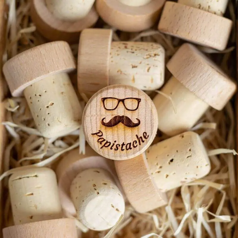 “Papistache” Wine Bottle Stopper - My Bambou