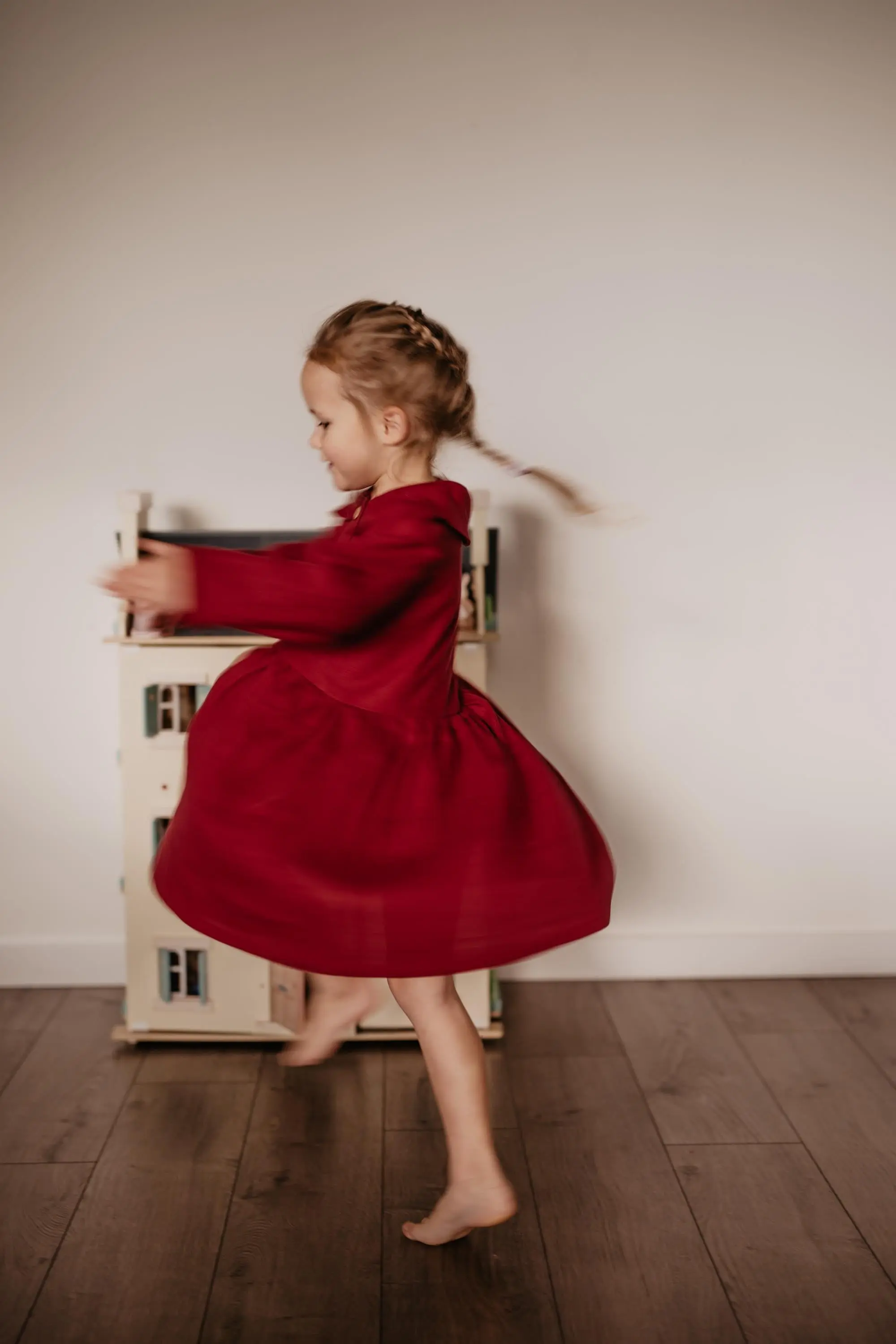 Girls linen dress GUŽĖ