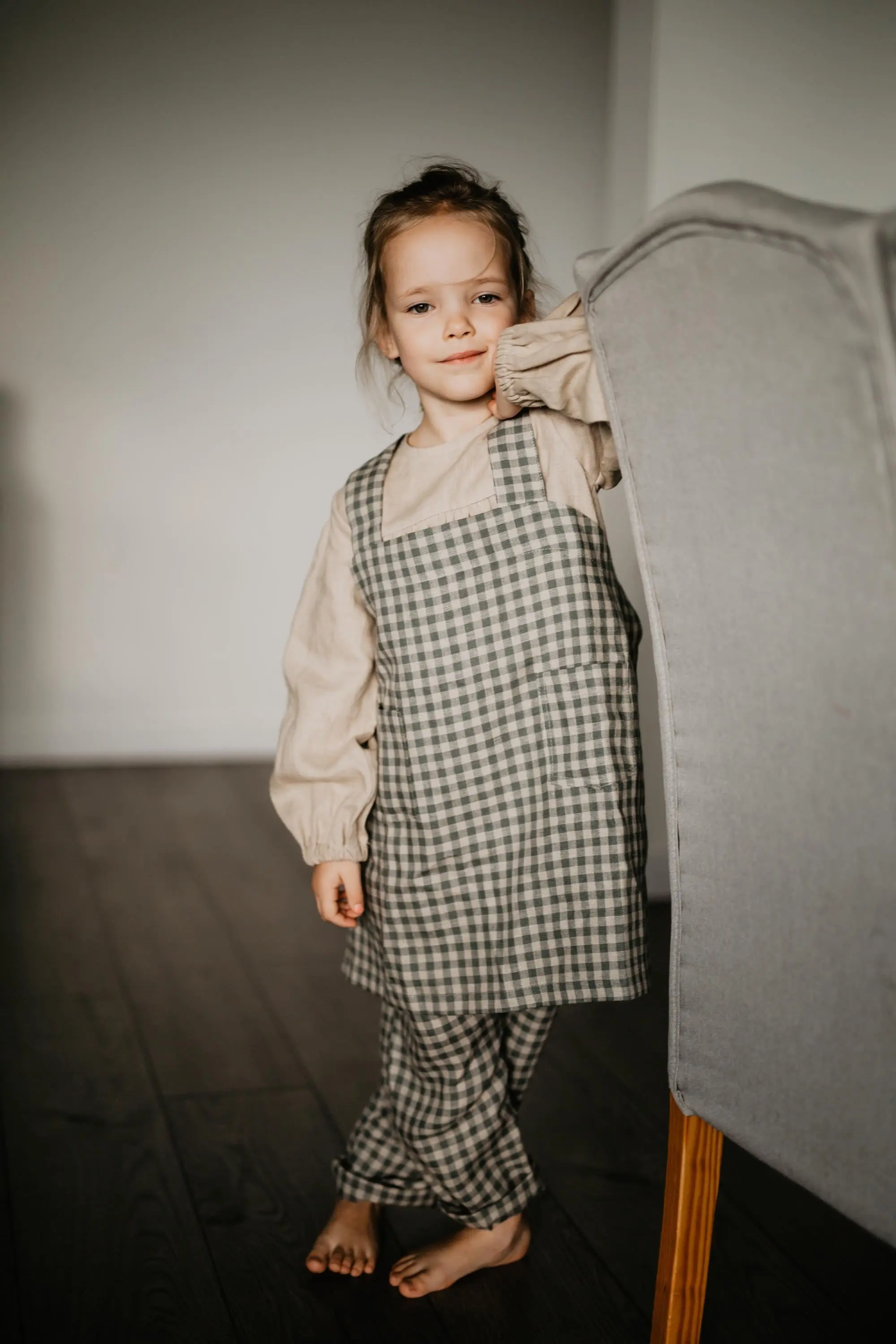 Linen pinafore apron for kids DIRVOLIRA