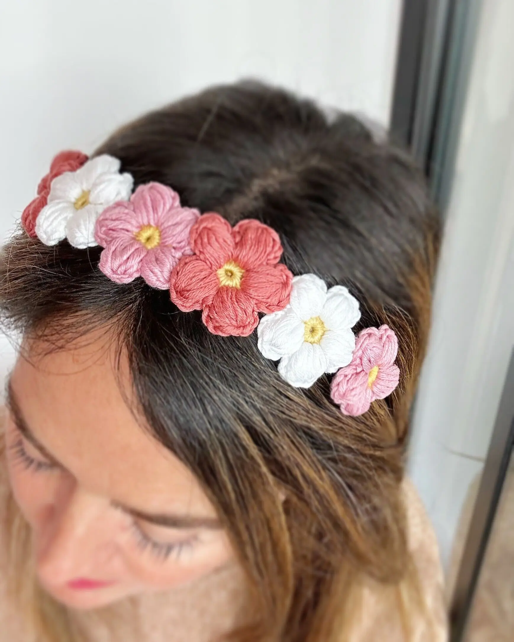 Beginner crochet kit - Flower crown tiara