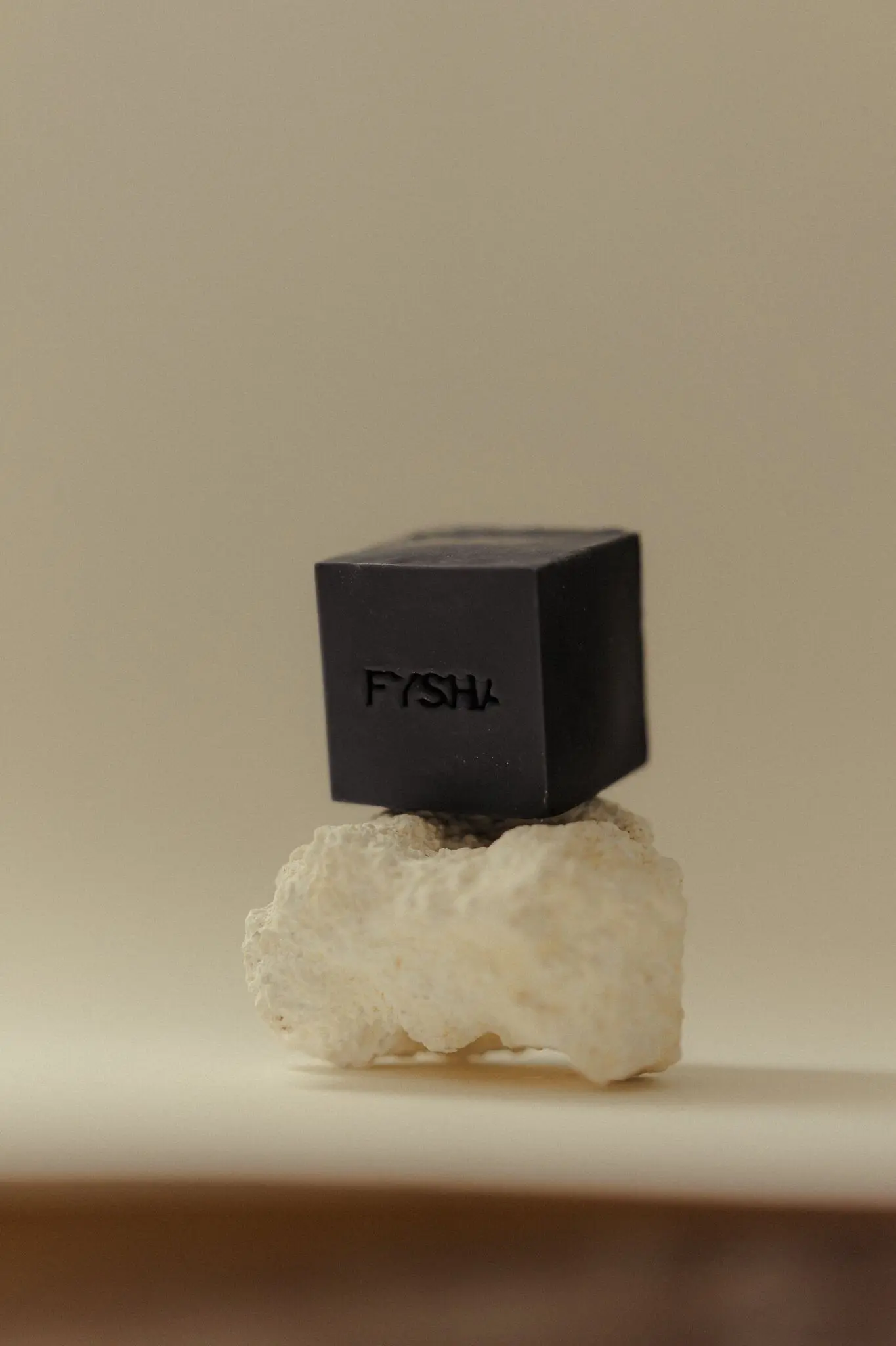 Face & Body Cleanser Bar — Lemongrass & Coconut Charcoal - Palm-Oil Free - 113G approx.