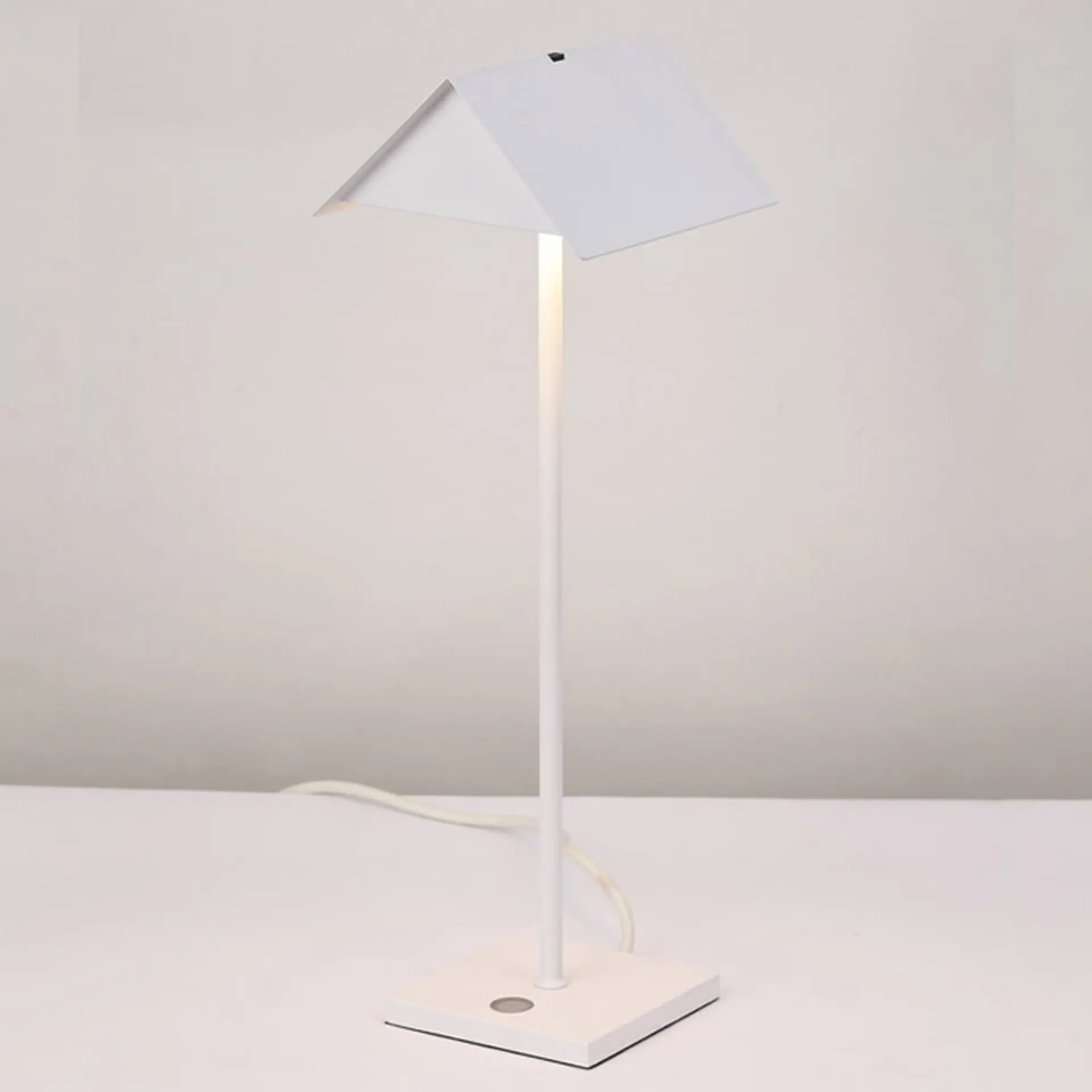 s.LUCE Book stand table lamp with touch dimmer & sensor - white-matt