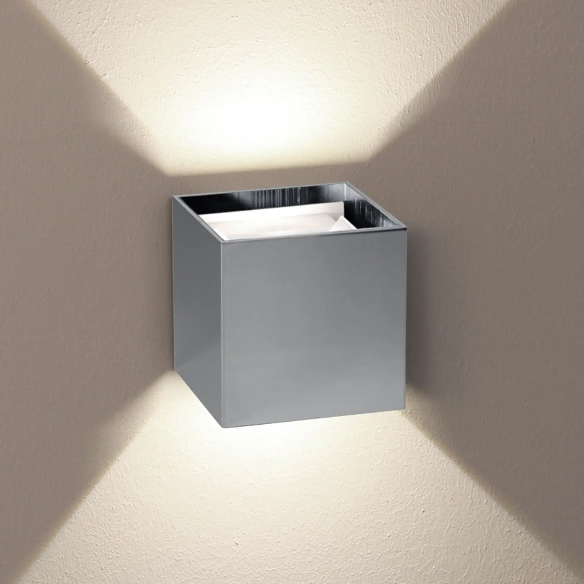 s.LUCE pro Ixa LED wall light with two adjustable chrome angles