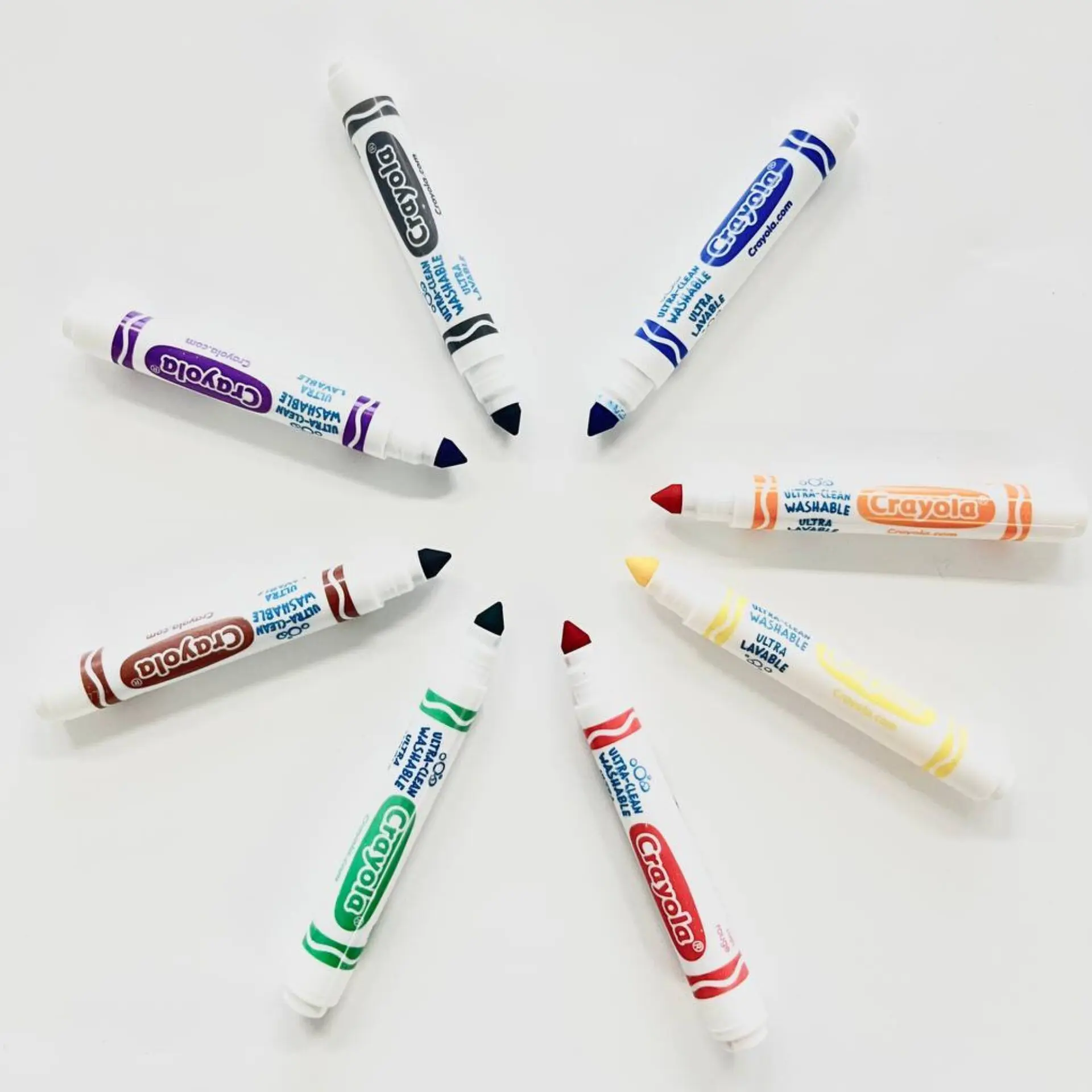 Set of 8 water-based markers