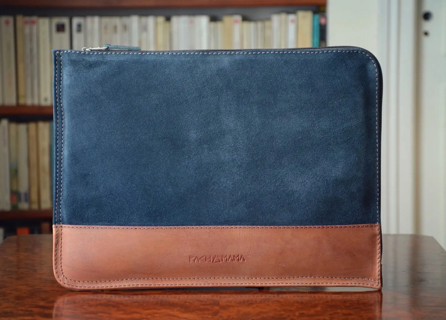 Midnight blue 13-inch computer case