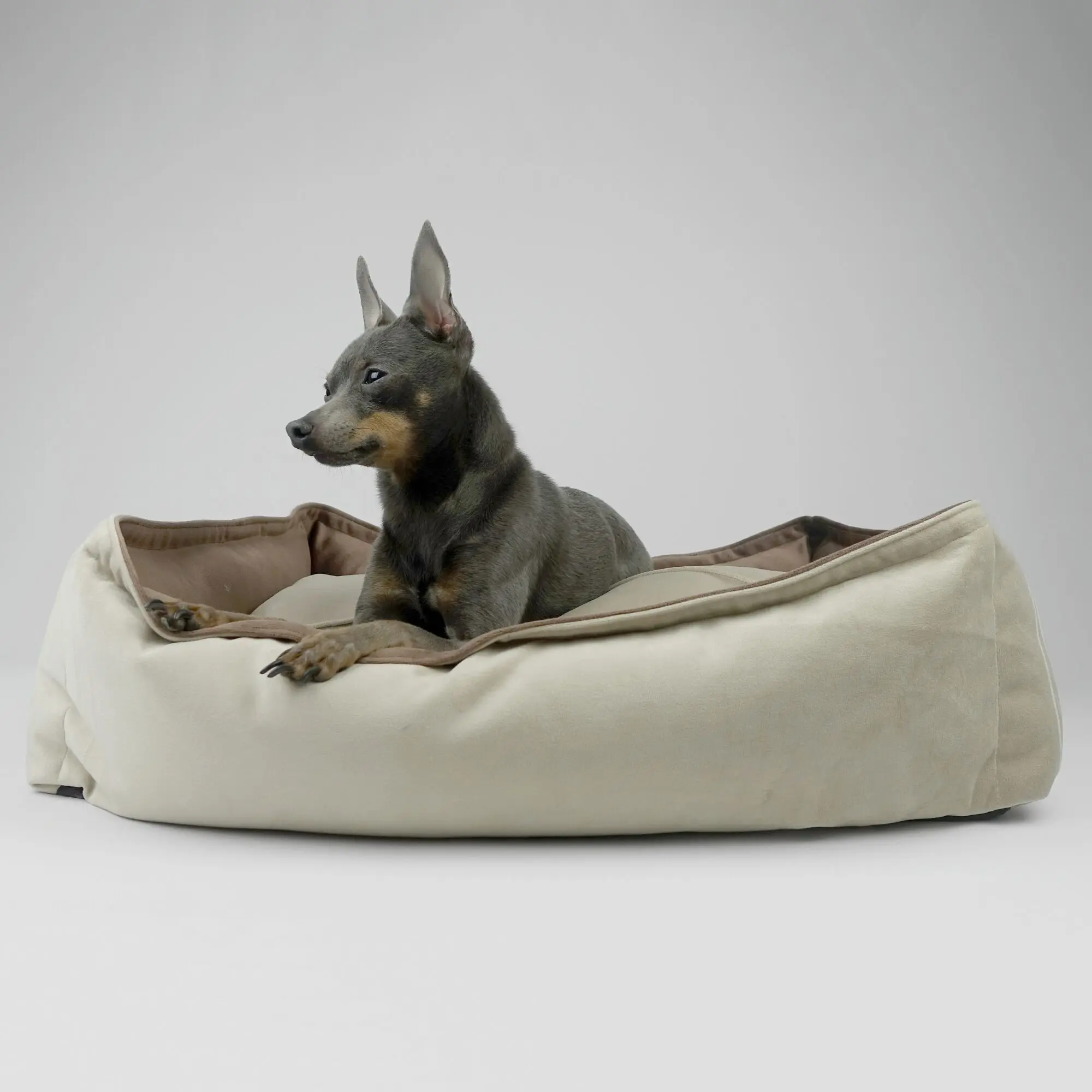 Hillfoot & Paws Handmade Reversable Dog Nest Bed