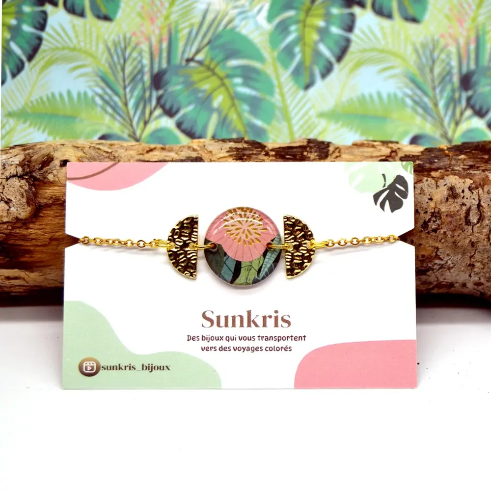 Adjustable Gold Chain Bracelet in Stainless Steel with Flower Resin Pendant