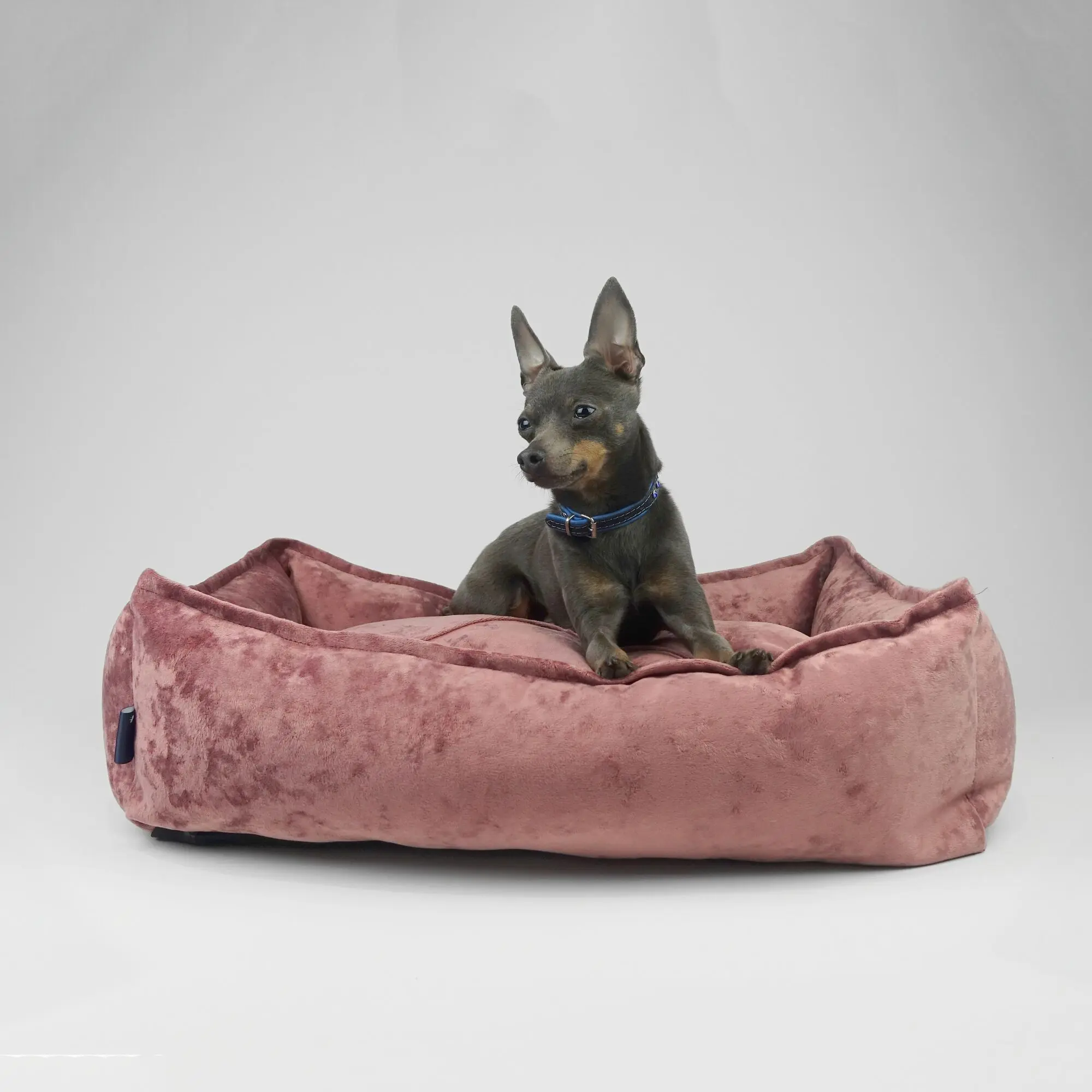 Hillfoot & Paws Handmade Dog Nest Bed - Pink Velvet