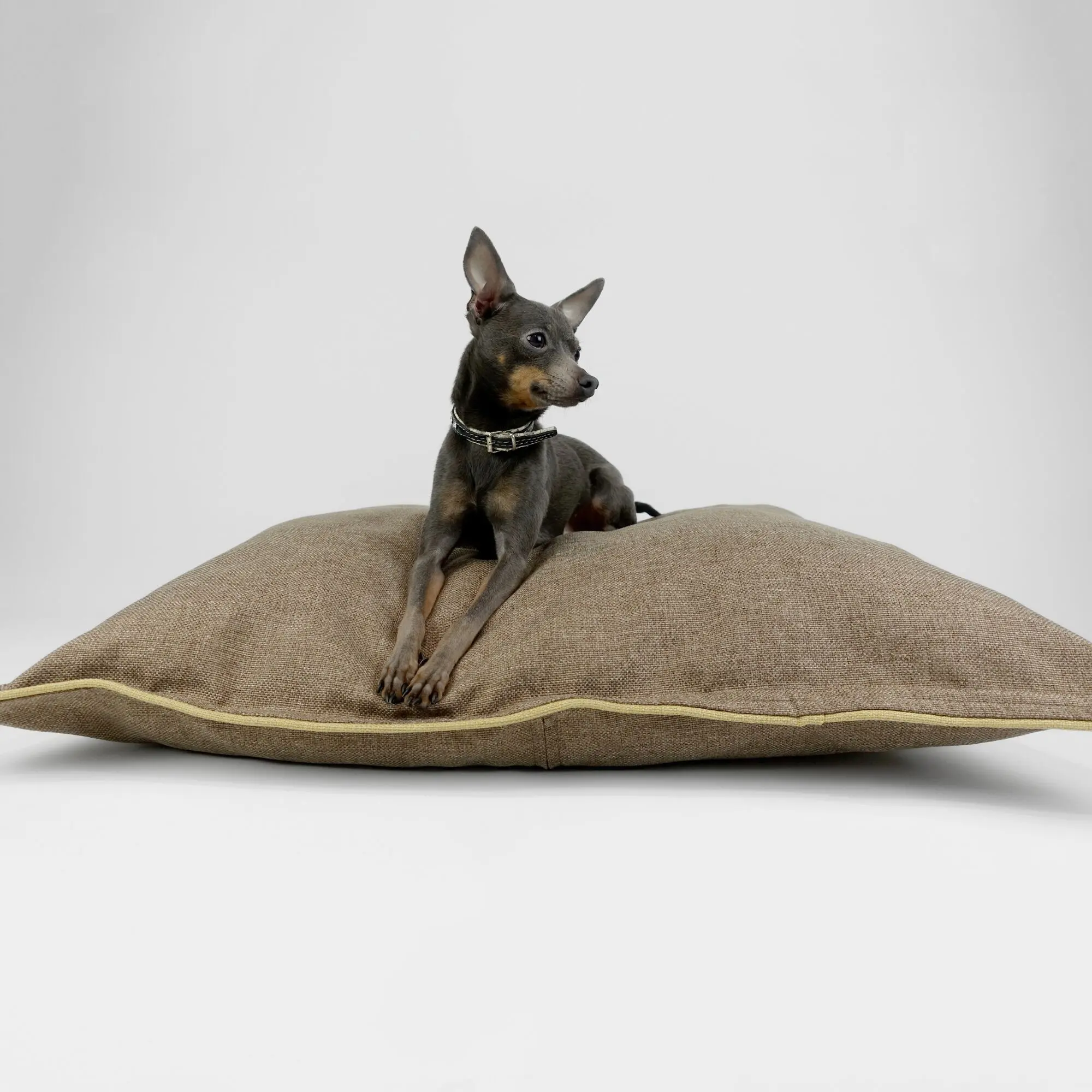 ECO Scuff Resistant Handmade Country Canine Dog Bed - Brown
